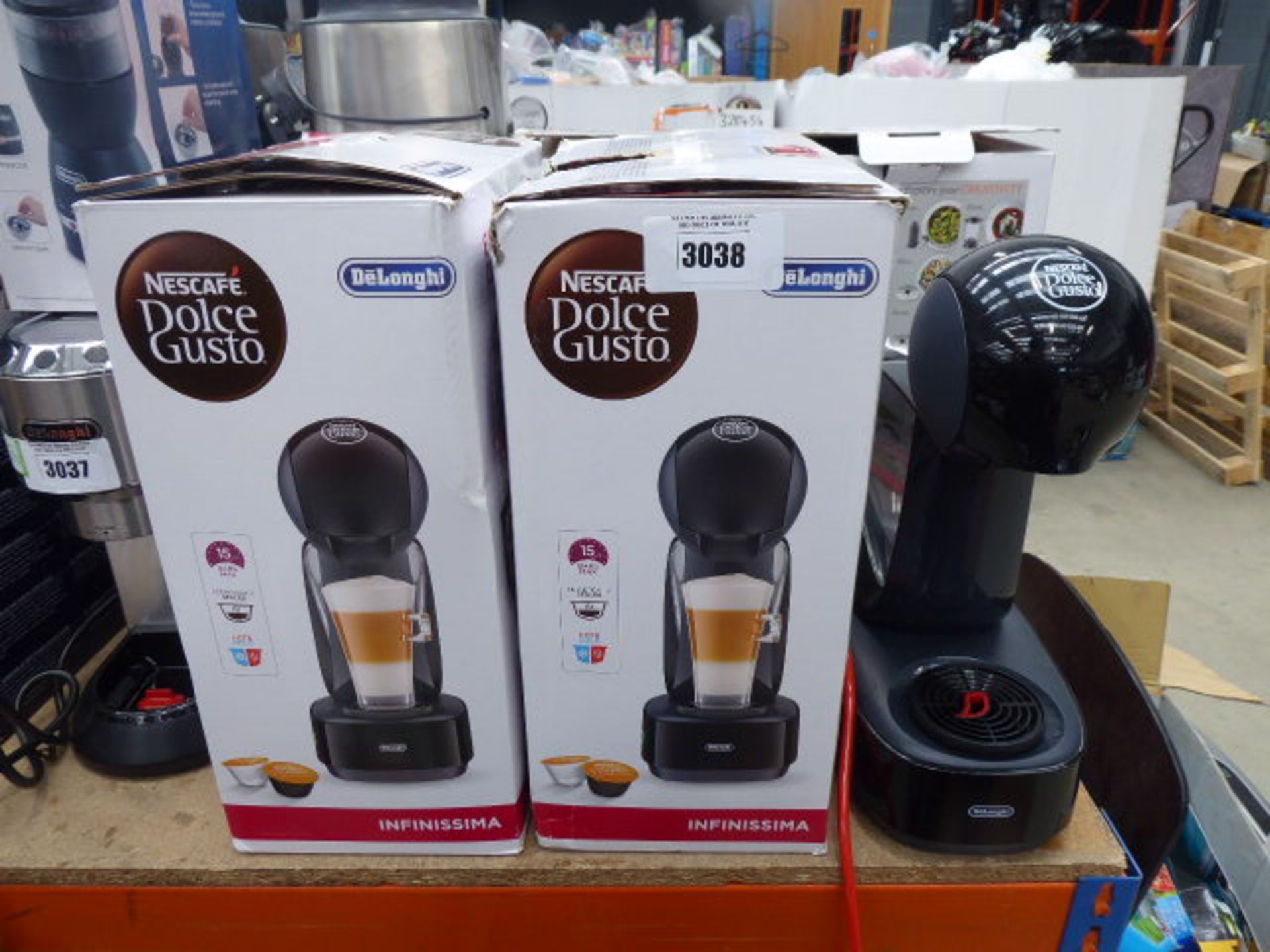 2 boxed Nescafe Dolce Gusto De'Longhi coffee machines plus one unboxed Light use