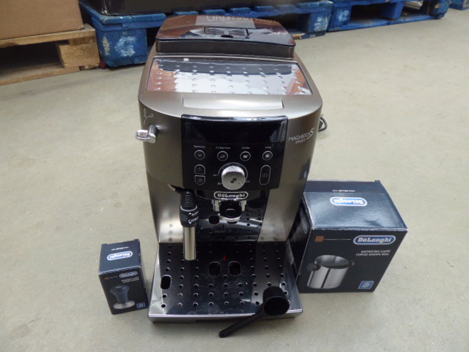 (TN19) De'Longhi Magnifica S smart coffee machine with box - Image 2 of 2