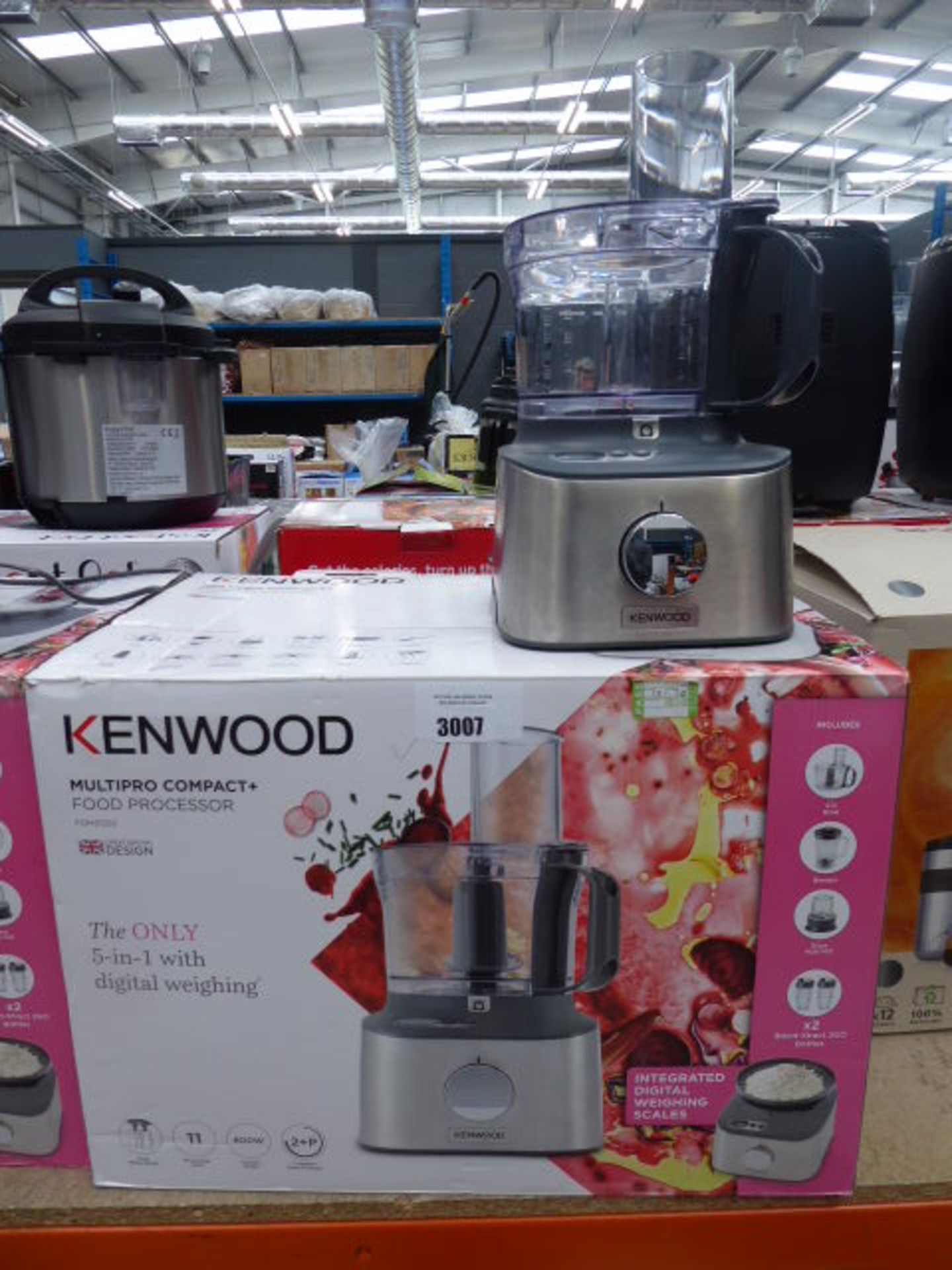 3004 - (TN37) Kenwood MultiPro Compact Plus food processor Light use