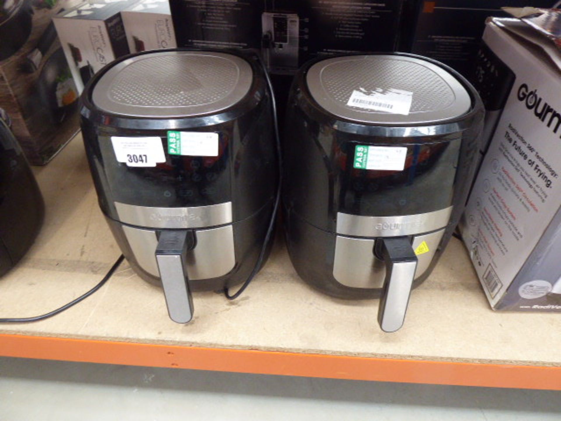 (TN48 + 49) 2 unboxed Gourmet air fryers