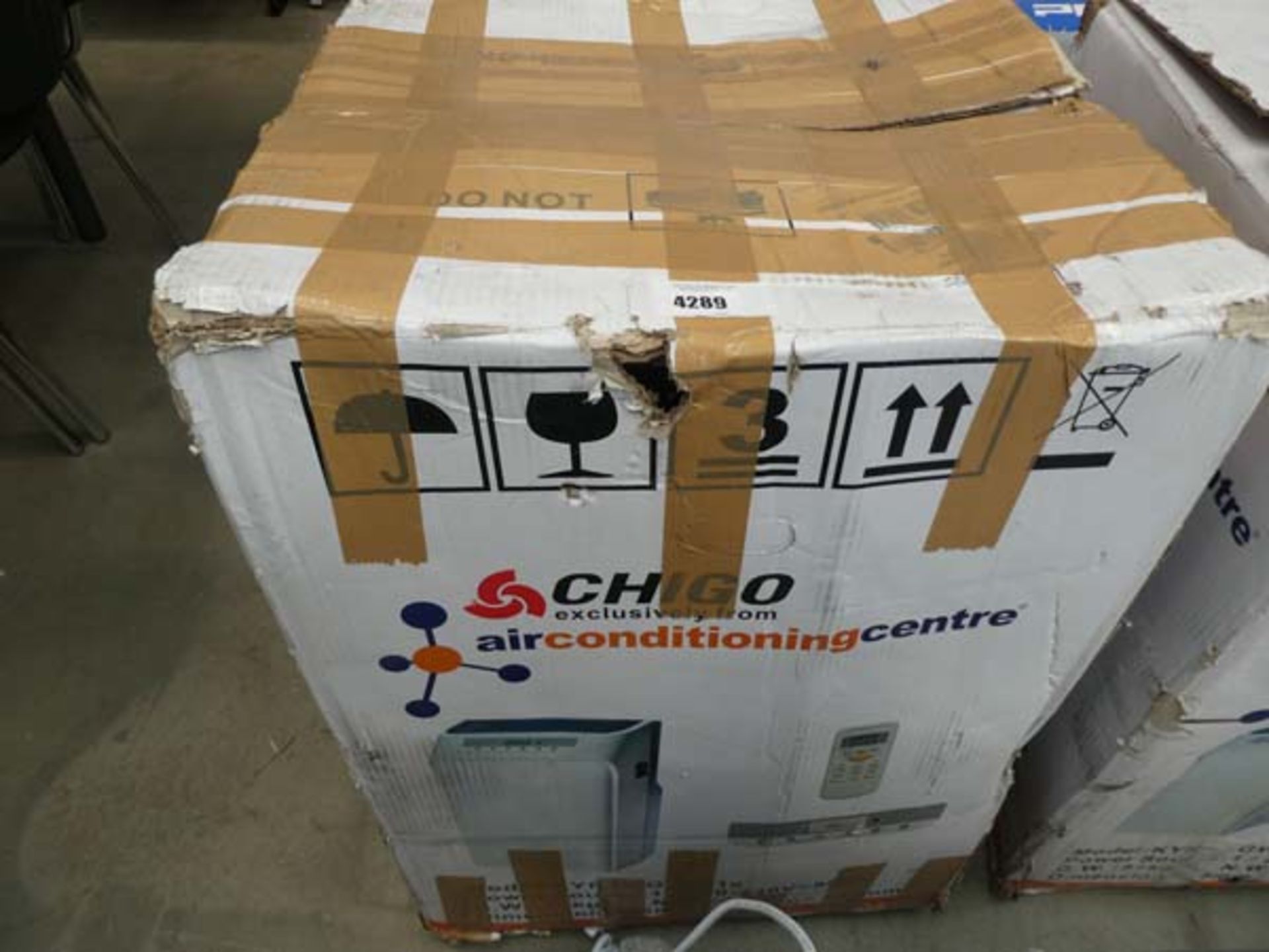 Boxed Chigo air con unit
