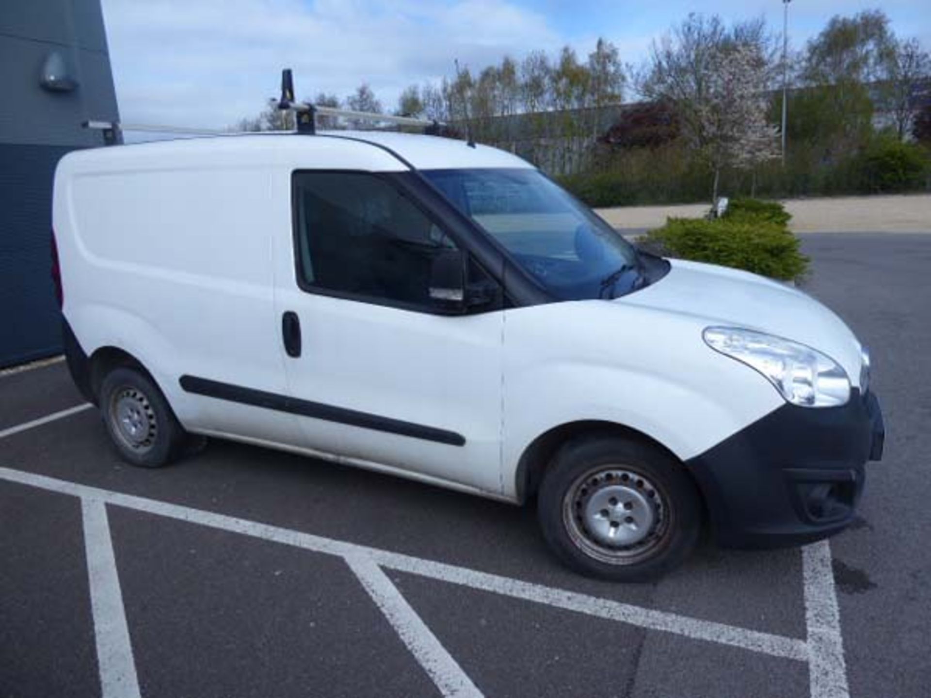 LC14 UXZ Vauxhall Combo-D-Van, first reg 30/06/2014, oil pump gone/non runner, no MOT - Image 2 of 6