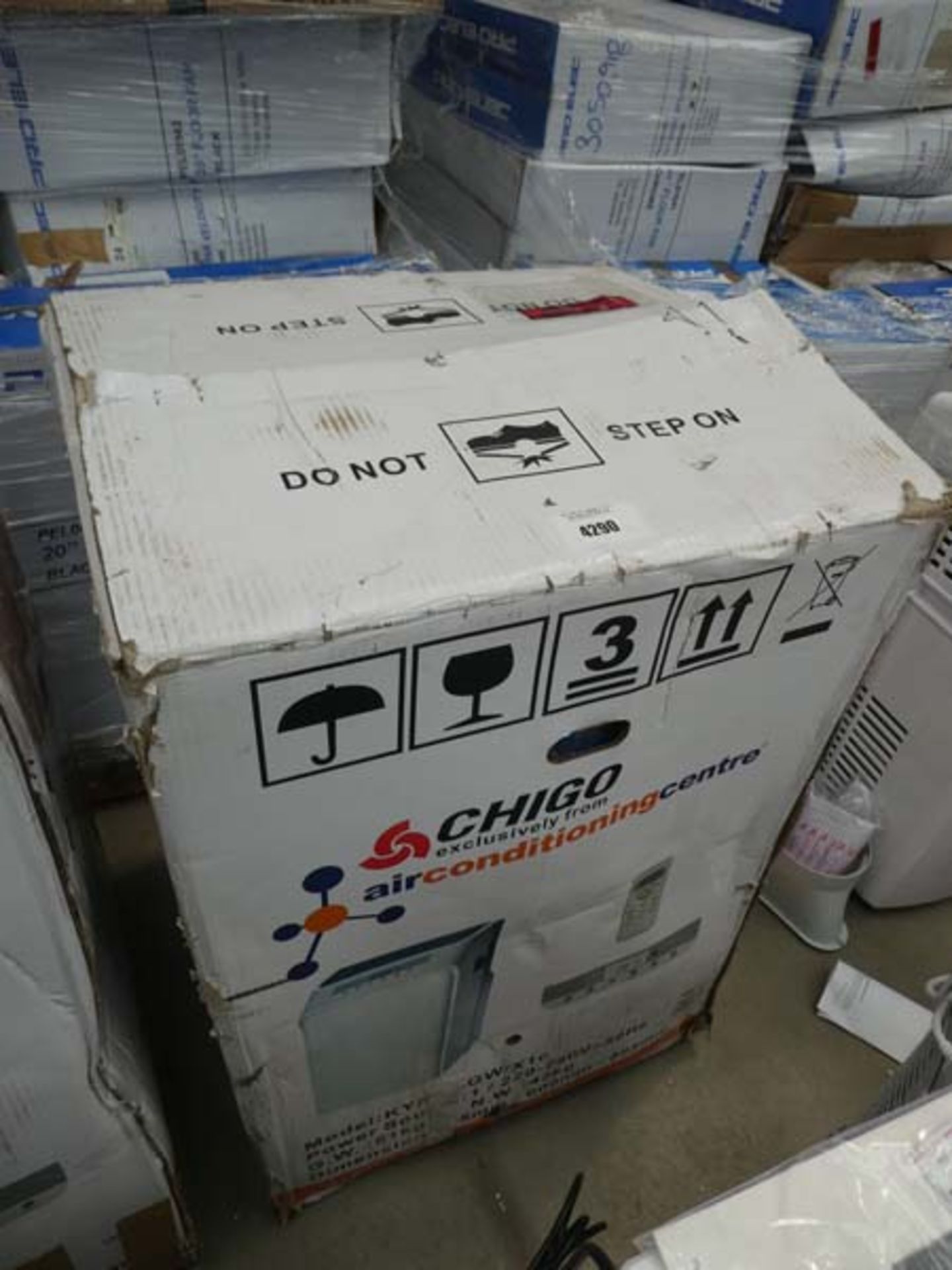 Boxed Chigo air con unit