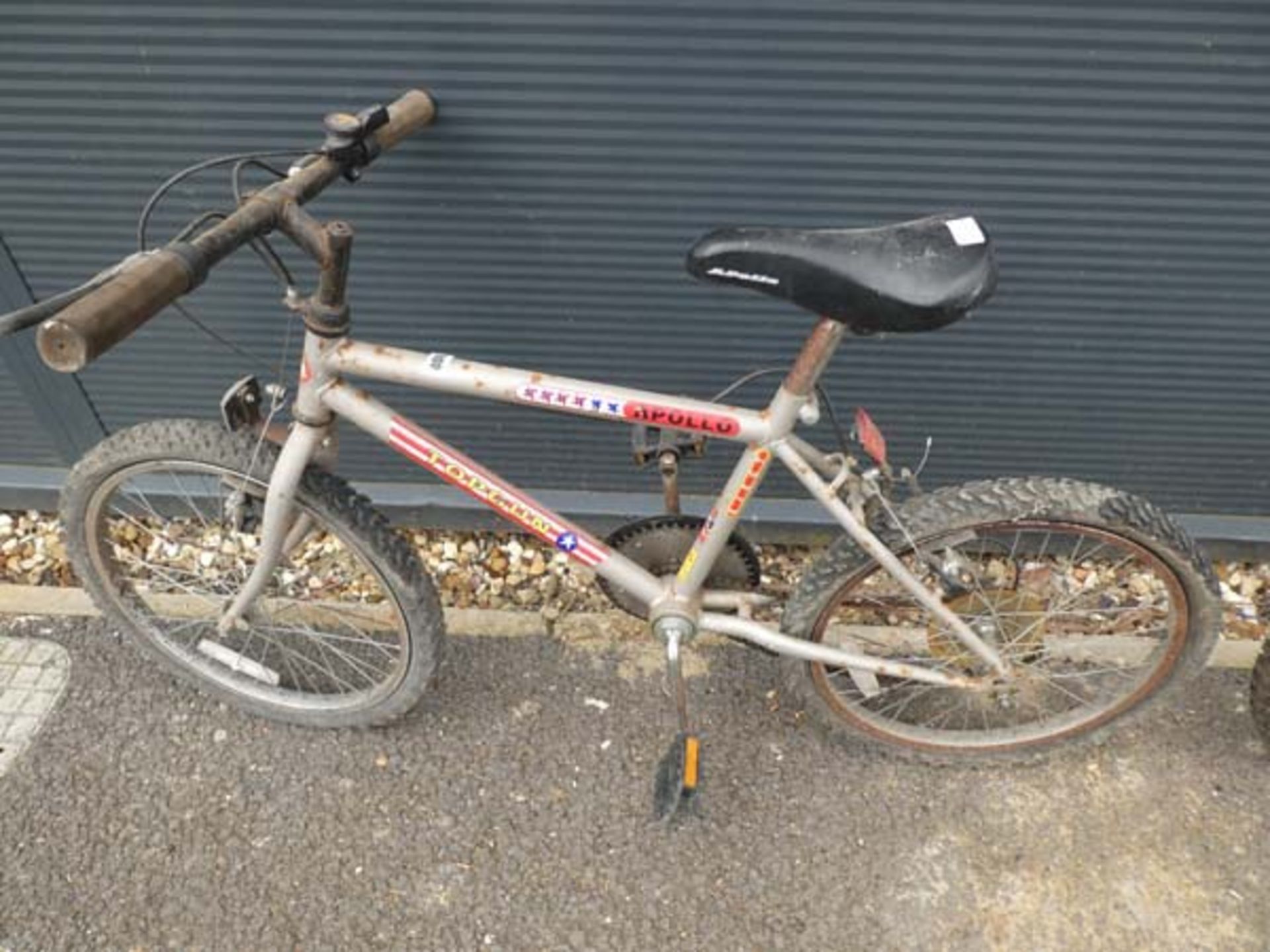 An Apollo Top Gun child's bike and another child's bike - Image 2 of 5