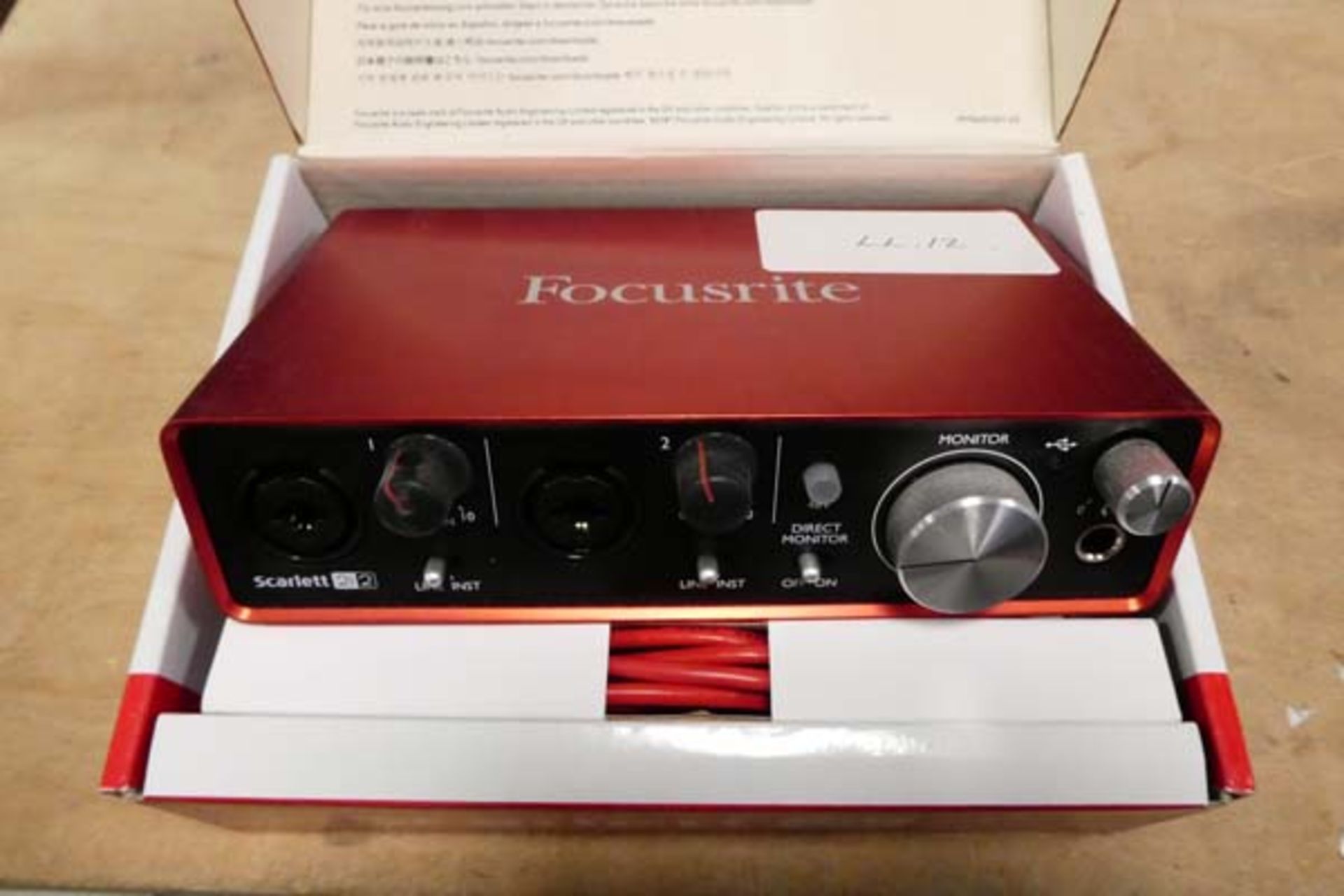 Scarlet 2i2 2nd gen. USB audio interface by Feusrite