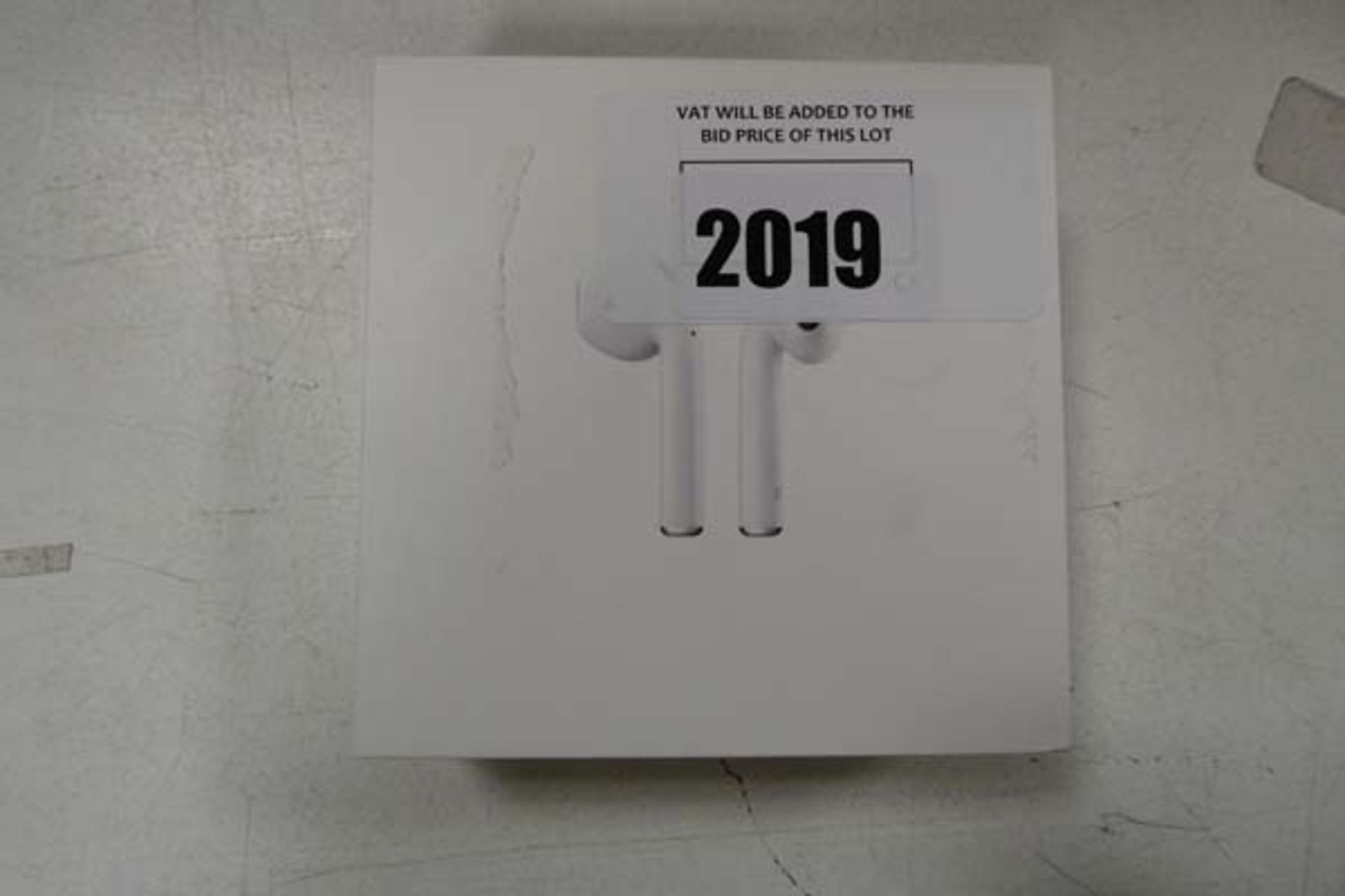 Pair of Apple AirPods 1st gen with wireless charging case and box - Image 2 of 2
