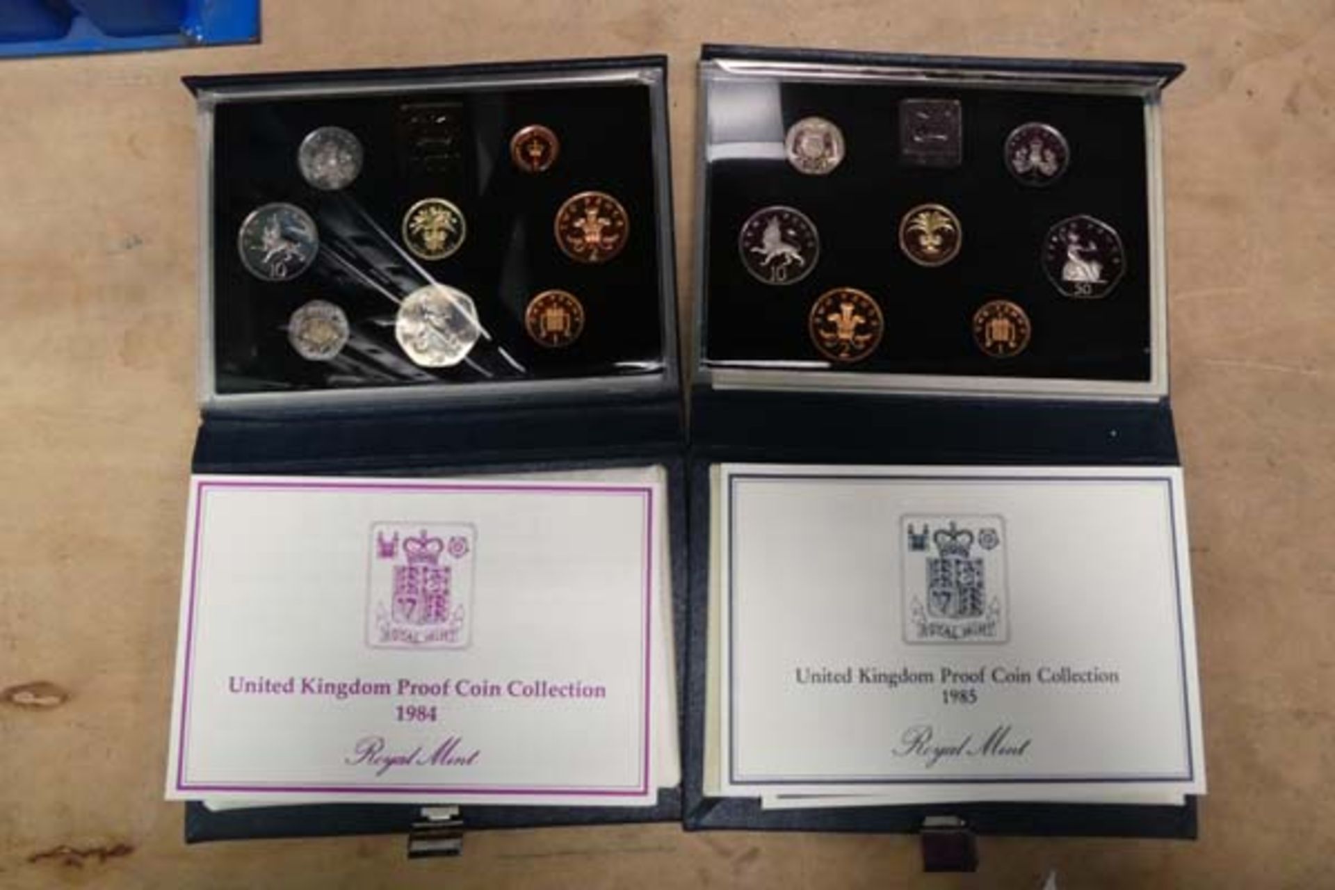 2 lots of collectable coin proof sets to include the 1980s and 1970s decimal sets - Image 2 of 3