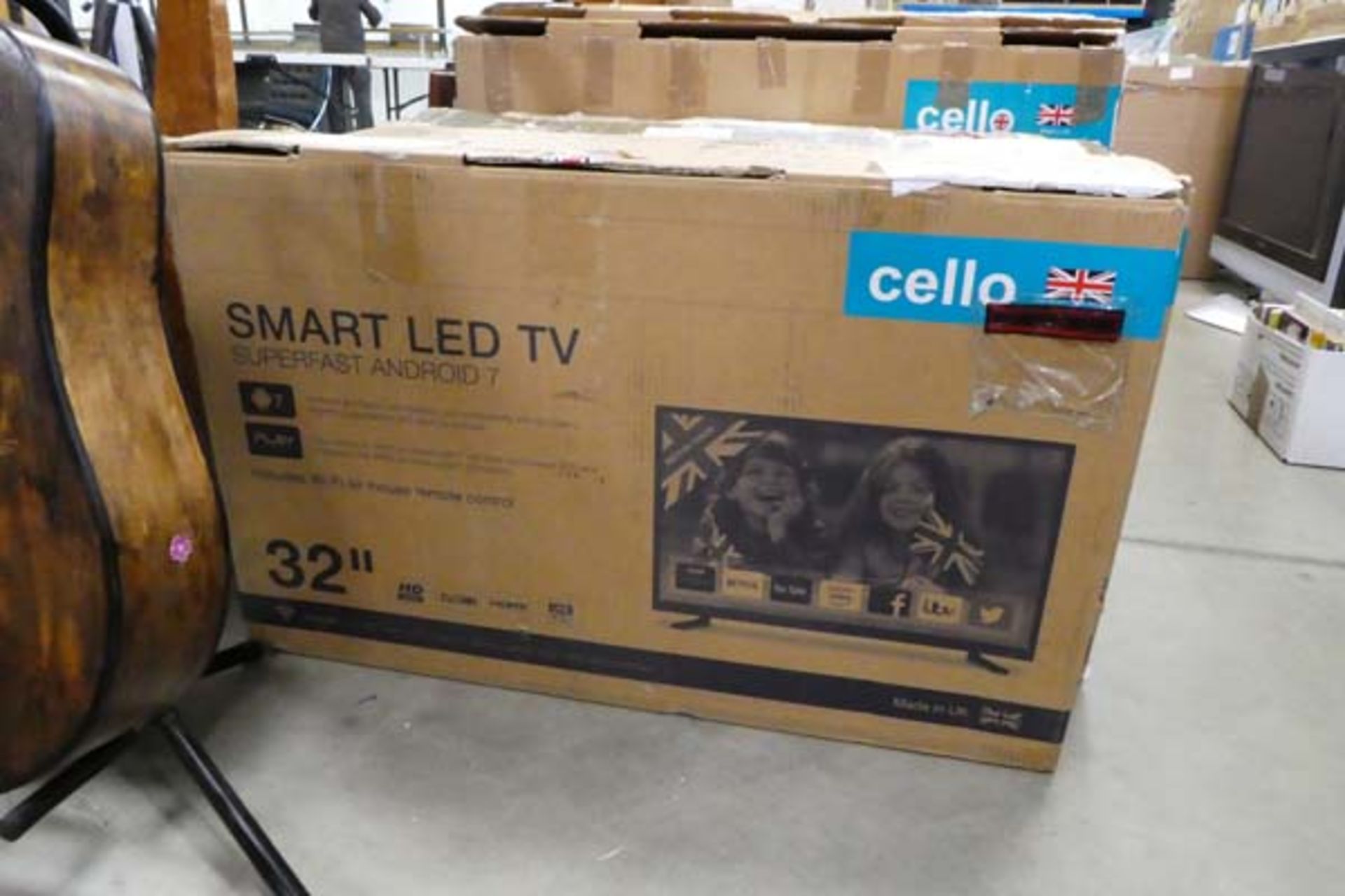 10 various cello TV's to inc. 5 x 32'', 40'' and 4 x 43'' TV's with boxes, smashed screens, sold for - Image 3 of 3