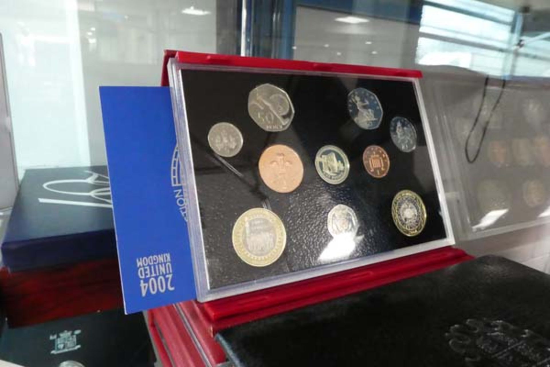 Selection of commemorative collectable coin proof sets to include the years 2000, 2001, 2002, - Image 5 of 5