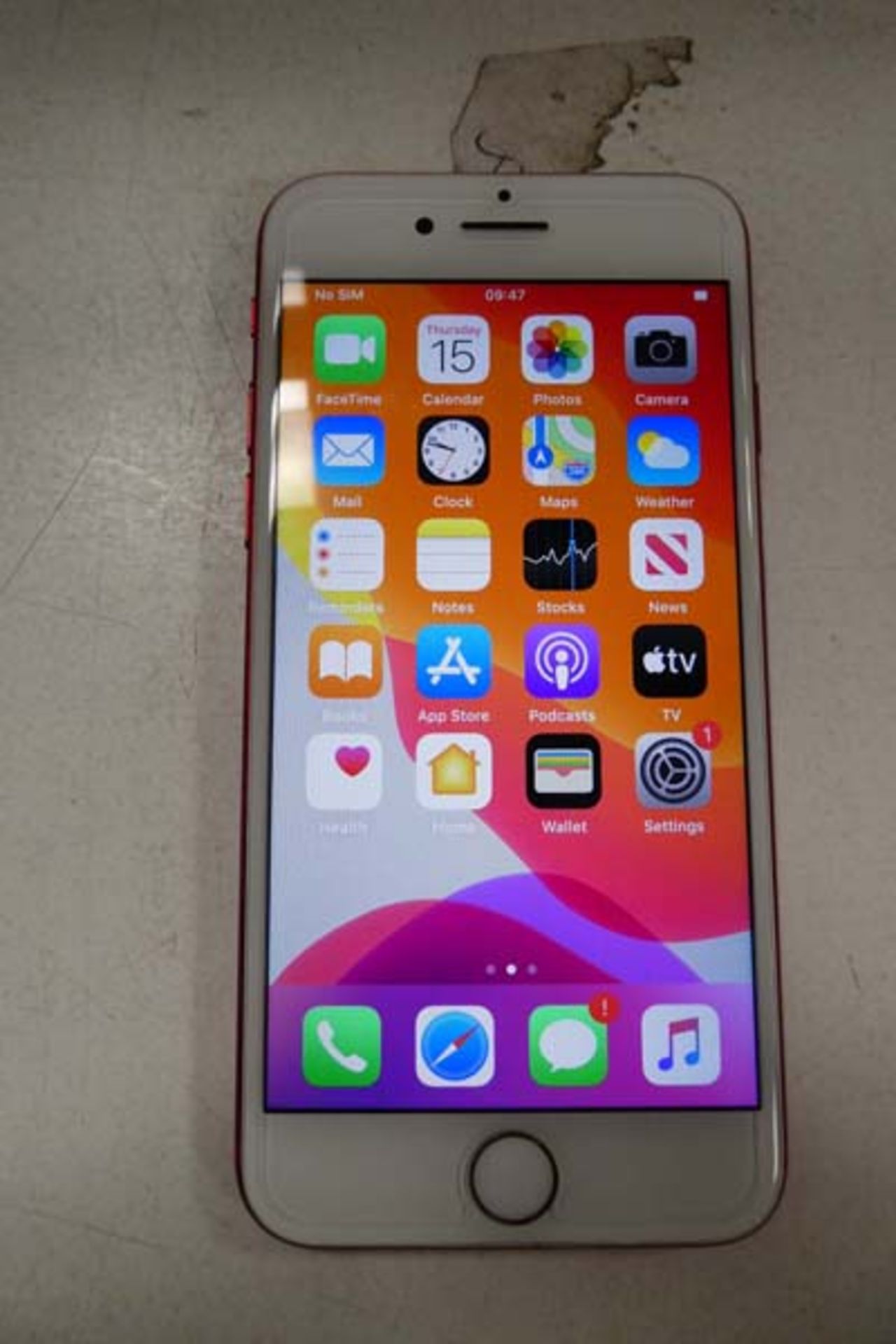 Apple iPhone 7 128gb Product Red iPhone with charging cable and box - Image 2 of 2