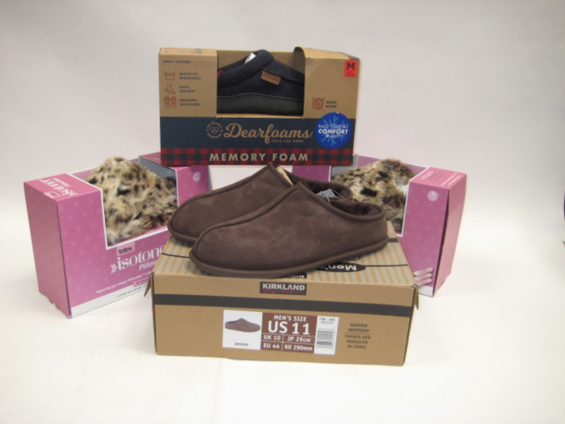 3 boxed pairs of slippers to include a mens size 10 pair of brown slip on slippers, 2 boxed pairs of