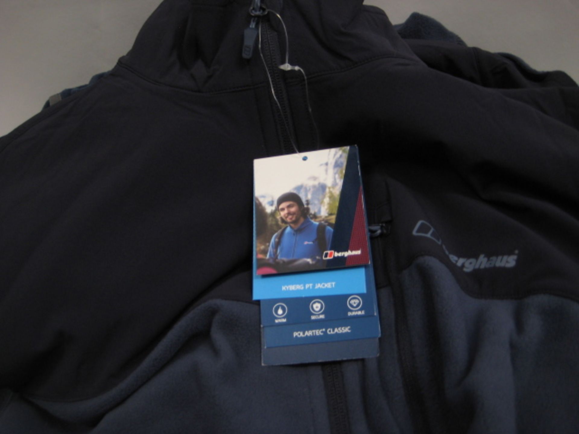 Bag containing 6 Bergenhaus blue fleecy jackets sizes from Medium-XXL - Image 3 of 3