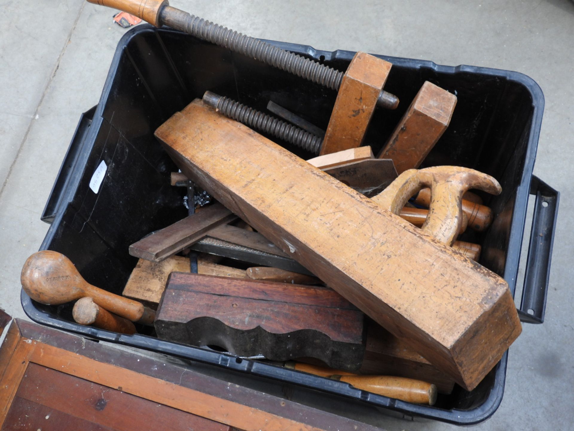 Vintage tool chest with vintage tools inc. wooden planes, carving chisels, clamps, mini scroll - Image 3 of 4