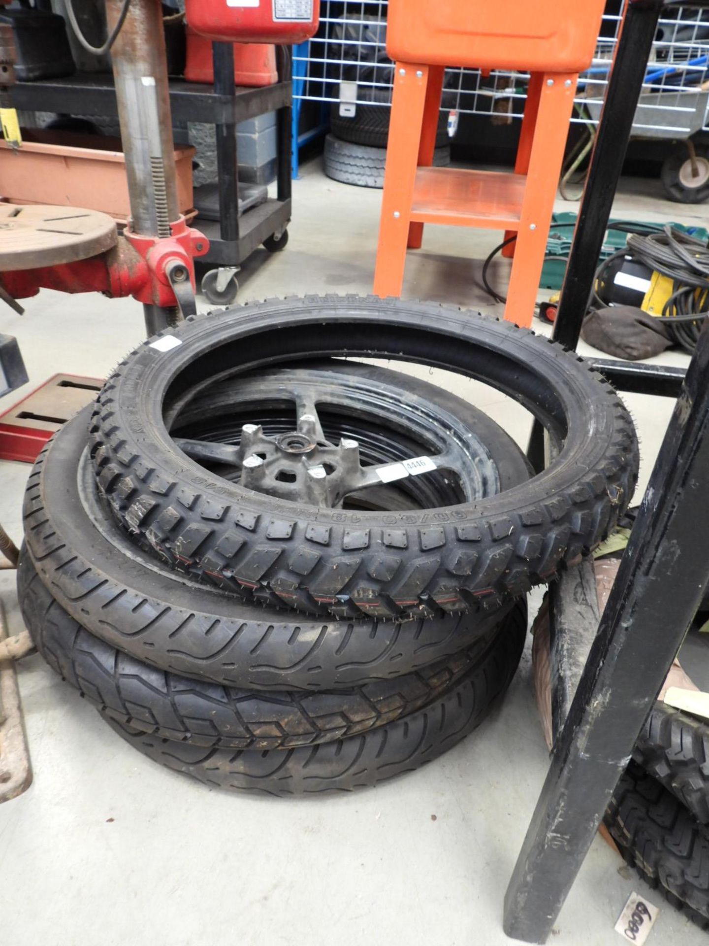 4345 - 2 motorbike wheels and 3 tyres
