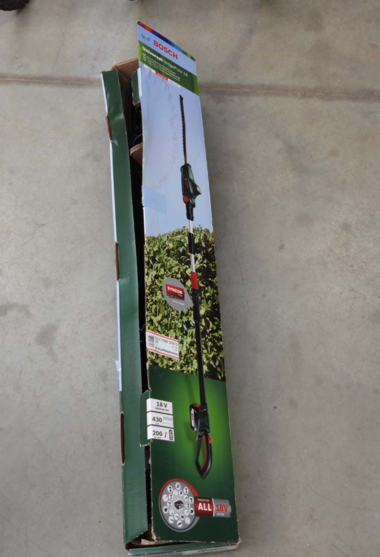 Bosch universal hedge pole saw with one battery and charger