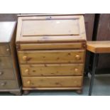 Pine bureau with 3 drawers under