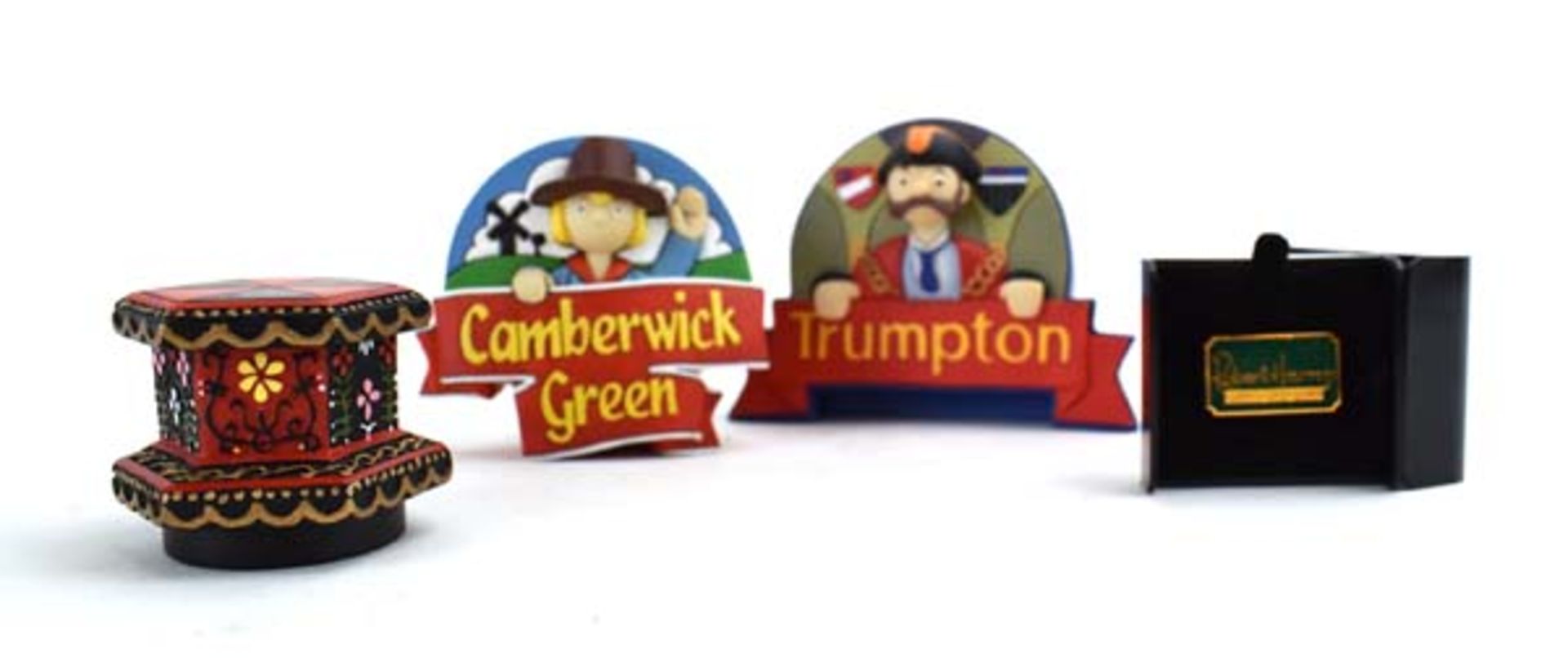 Three Robert Harrop Camberwick Green figures: CGFG12 Trumpton Collection Plaque, CGFG08 Miniature - Image 2 of 3