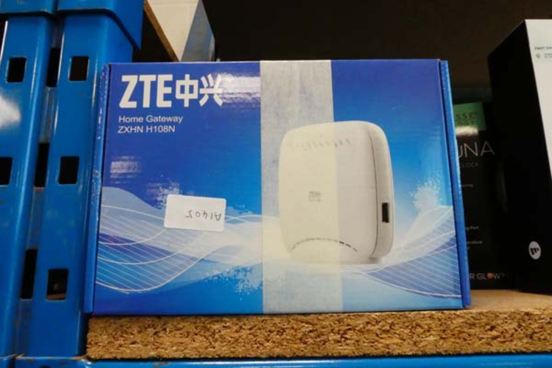 3x ZTE routers in boxes