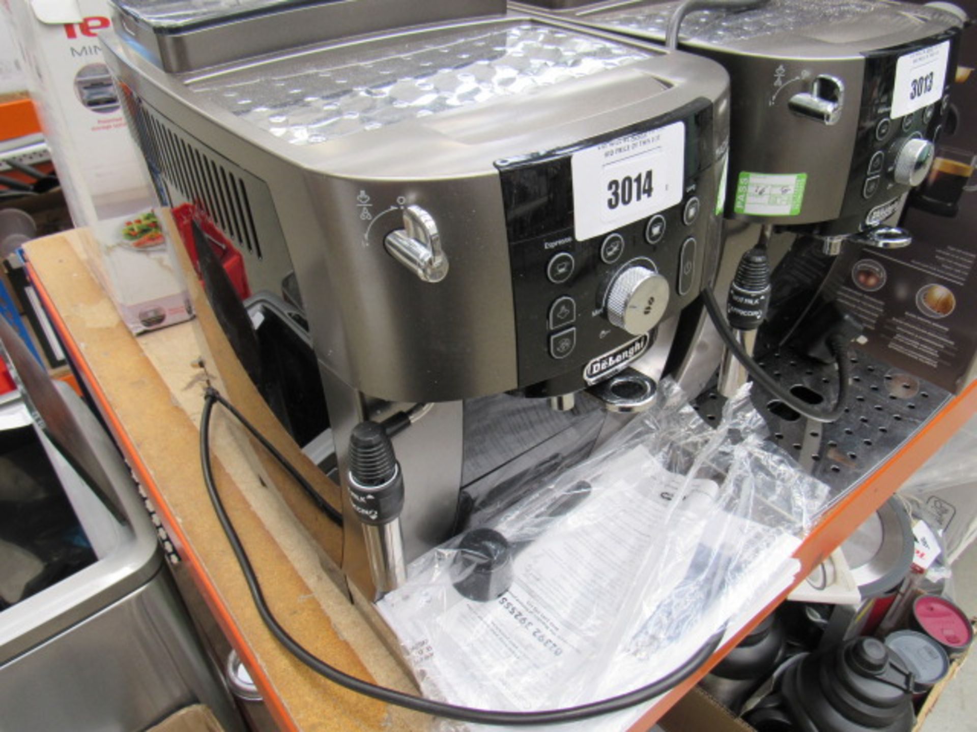 (TN9) Unboxed DeLonghi Magnifica coffee machine
