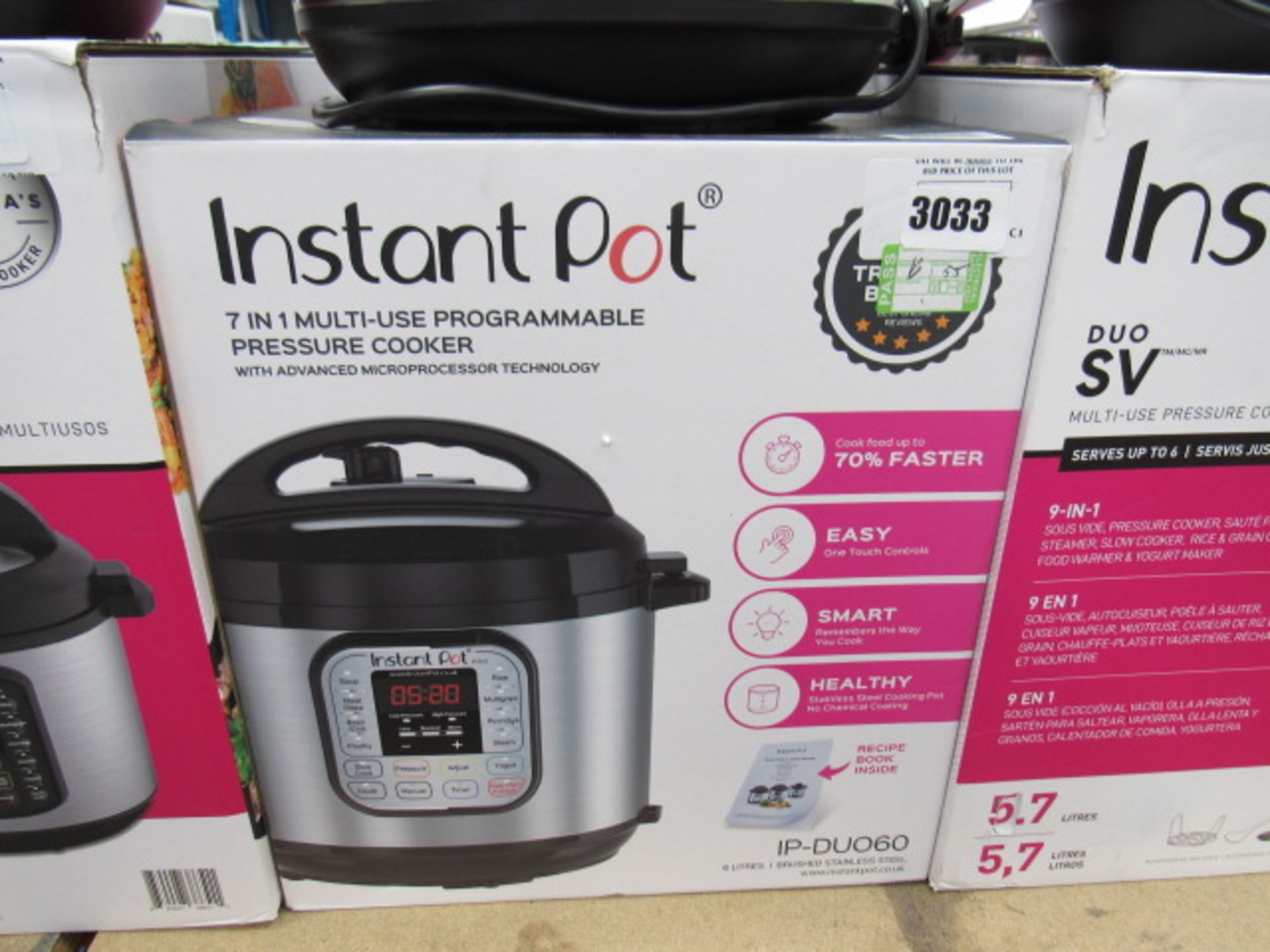 (TN55) Instant Pot multi use pressure cooker, with box