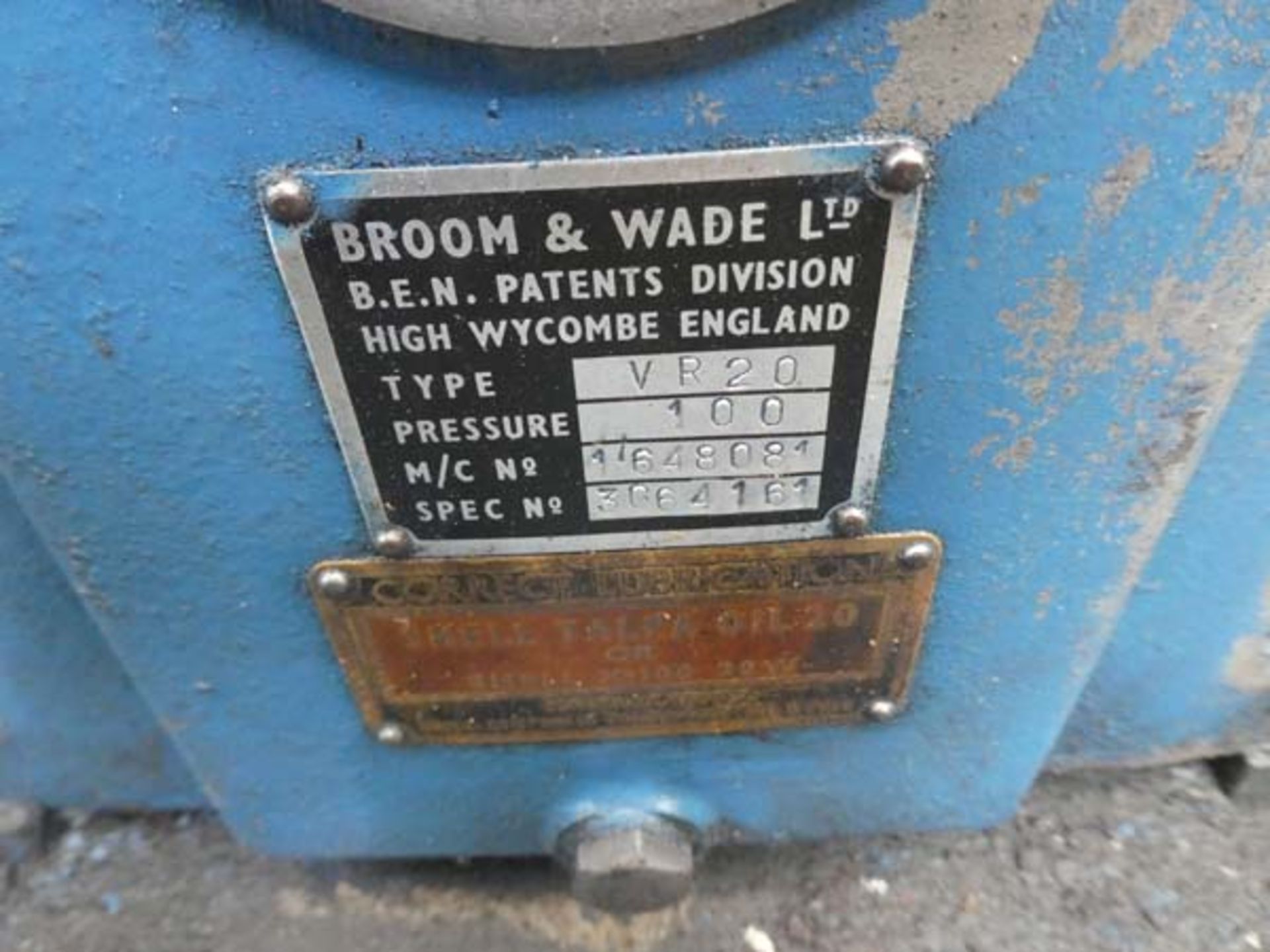 Broom Wade large vintage electric compressor - Image 3 of 3