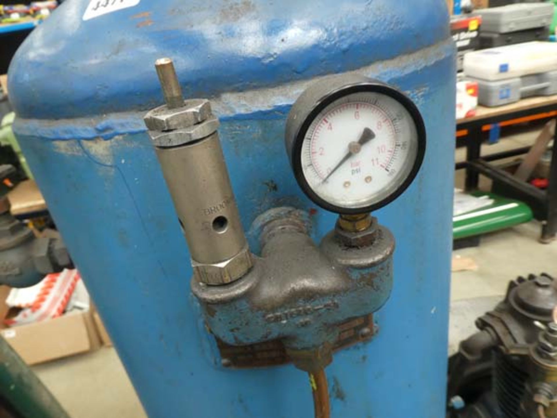 Broom Wade large vintage electric compressor - Image 2 of 3