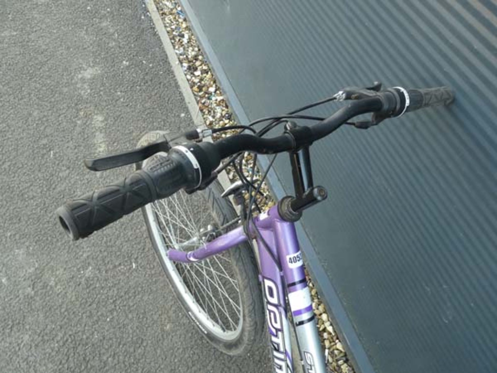 4050 - Optima Storm purple and silver girls mountain bike - Image 2 of 2