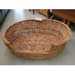 Wicker pet basket