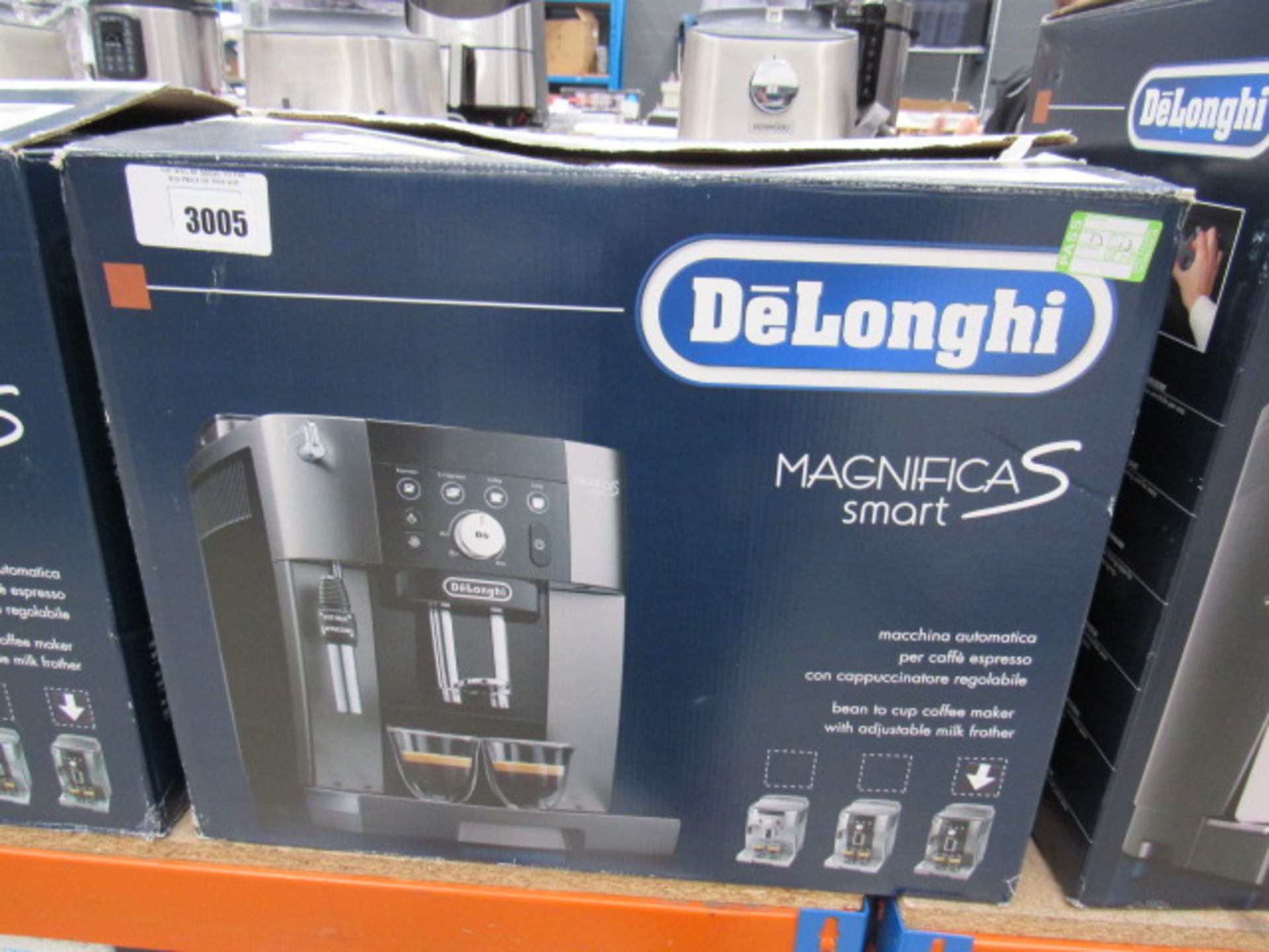 Delonghi Magnifica S Smart coffee machine with box