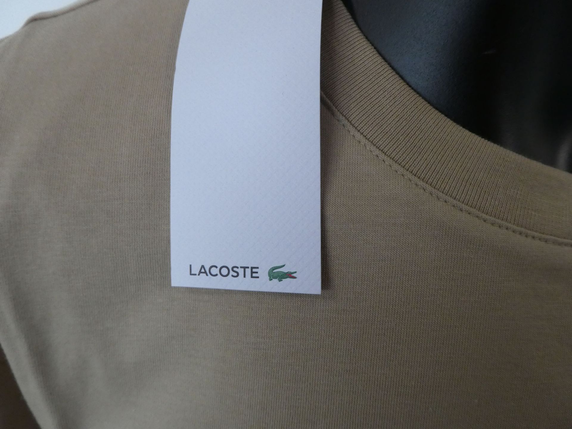 Lacoste men's tri colour t shirt size 7 - Image 2 of 4