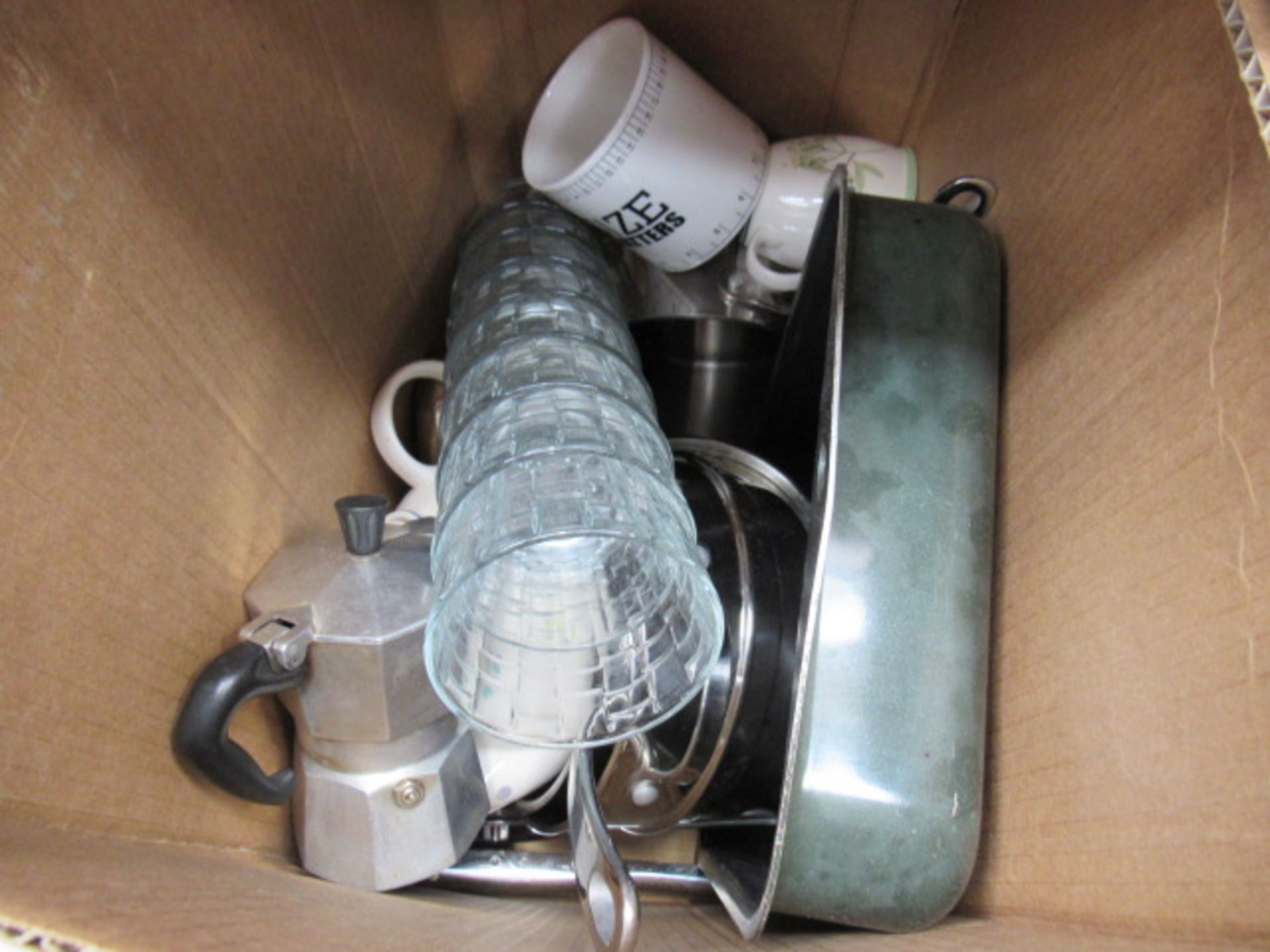 Box mixed used kitchen ware, glassware, pots, pans, mugs, etc