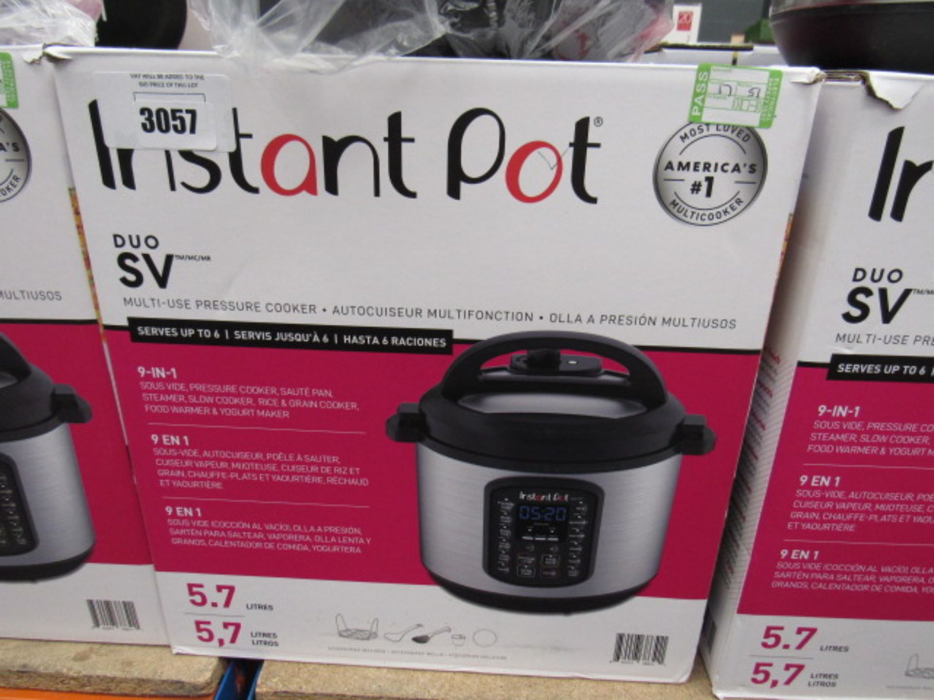 (TN51) Instant Pot multi use pressure cooker with box