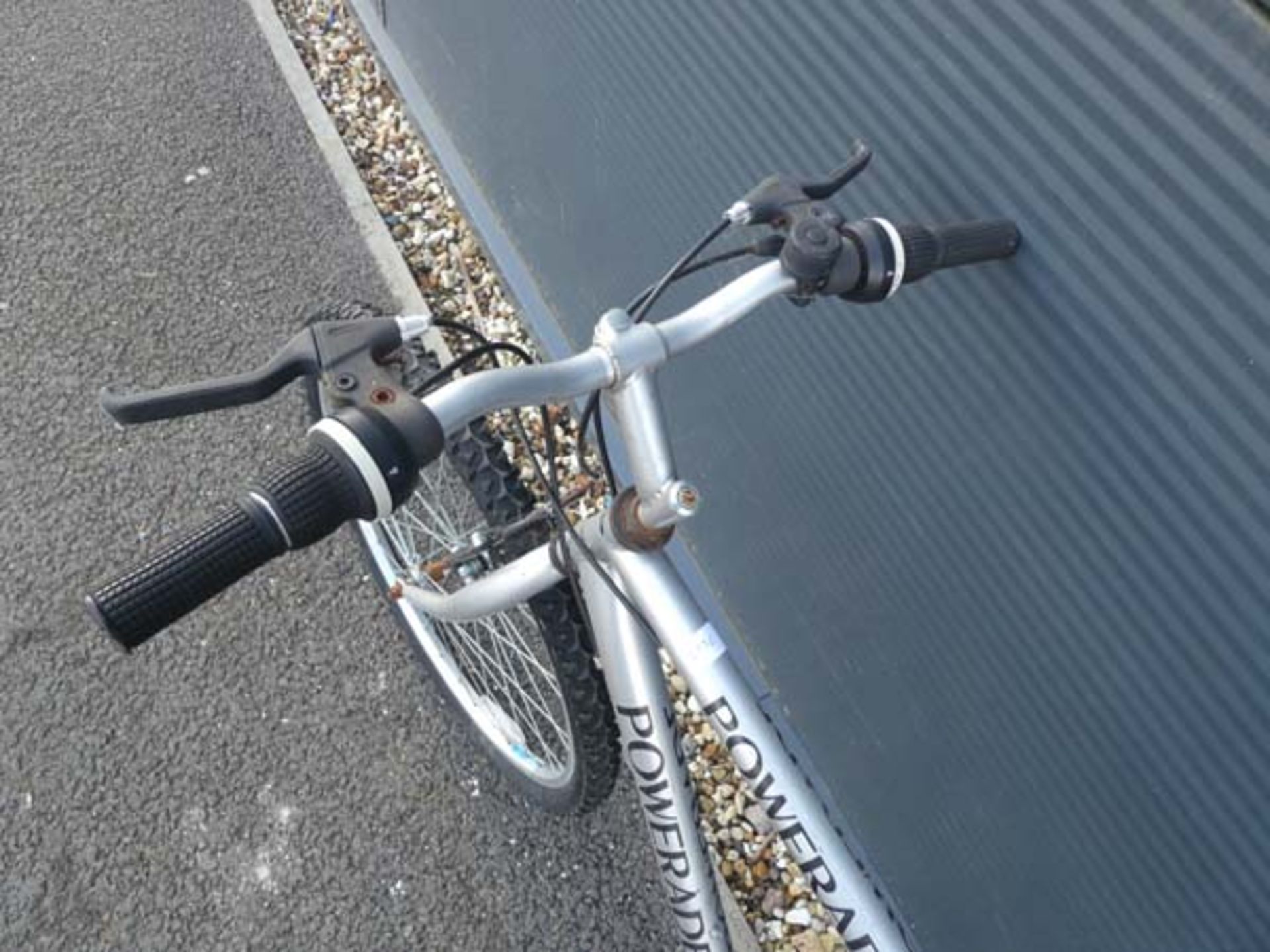 Silver Poweraid mountain bike - Image 2 of 2