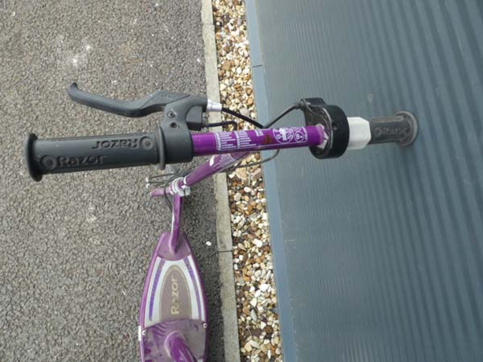 Purple Razor electric scooter (no charger) - Image 2 of 2