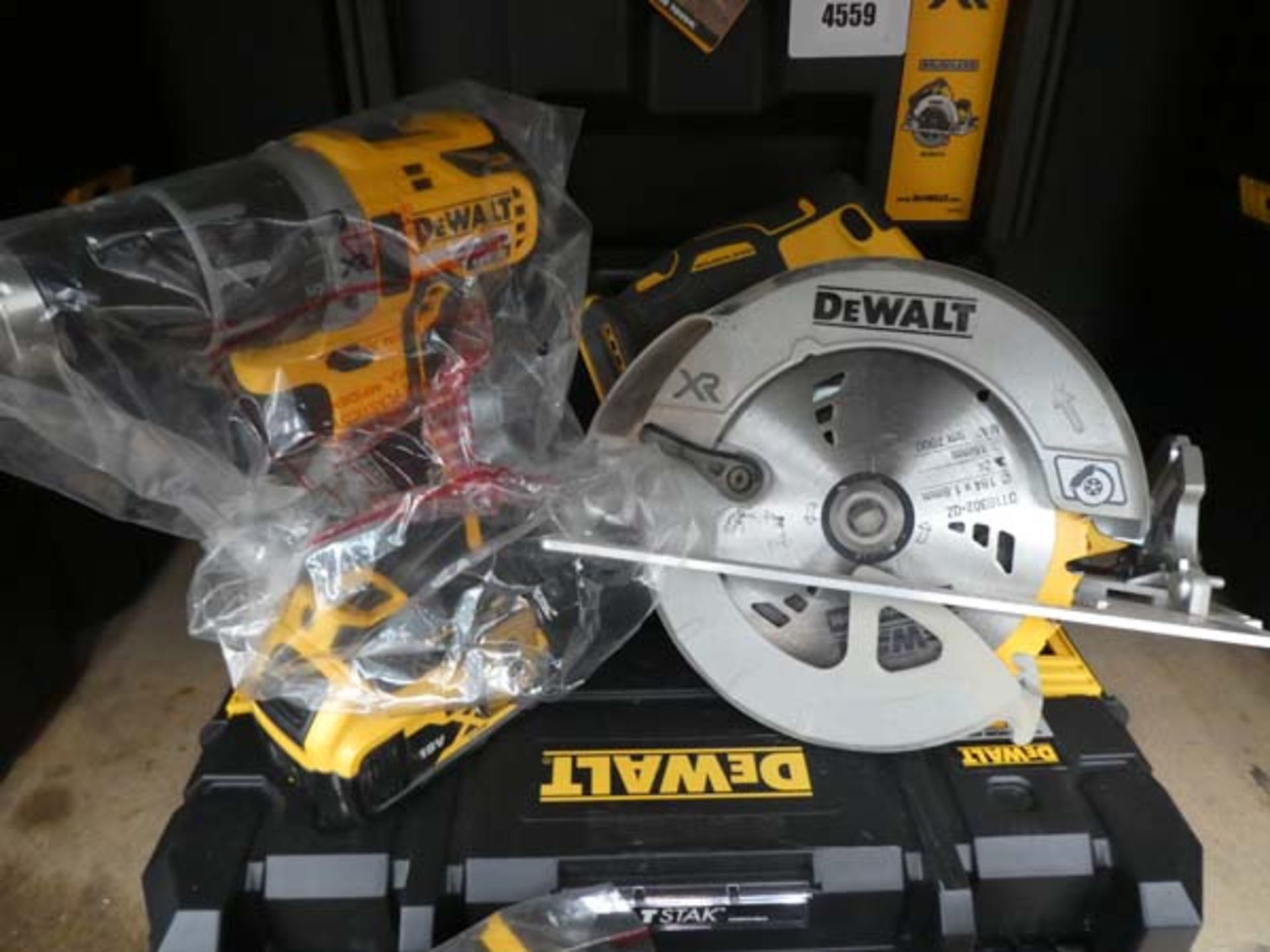 DeWalt tool set with circular saw, drill, jigsaw, torch, 2 batteries and charger - Image 2 of 3