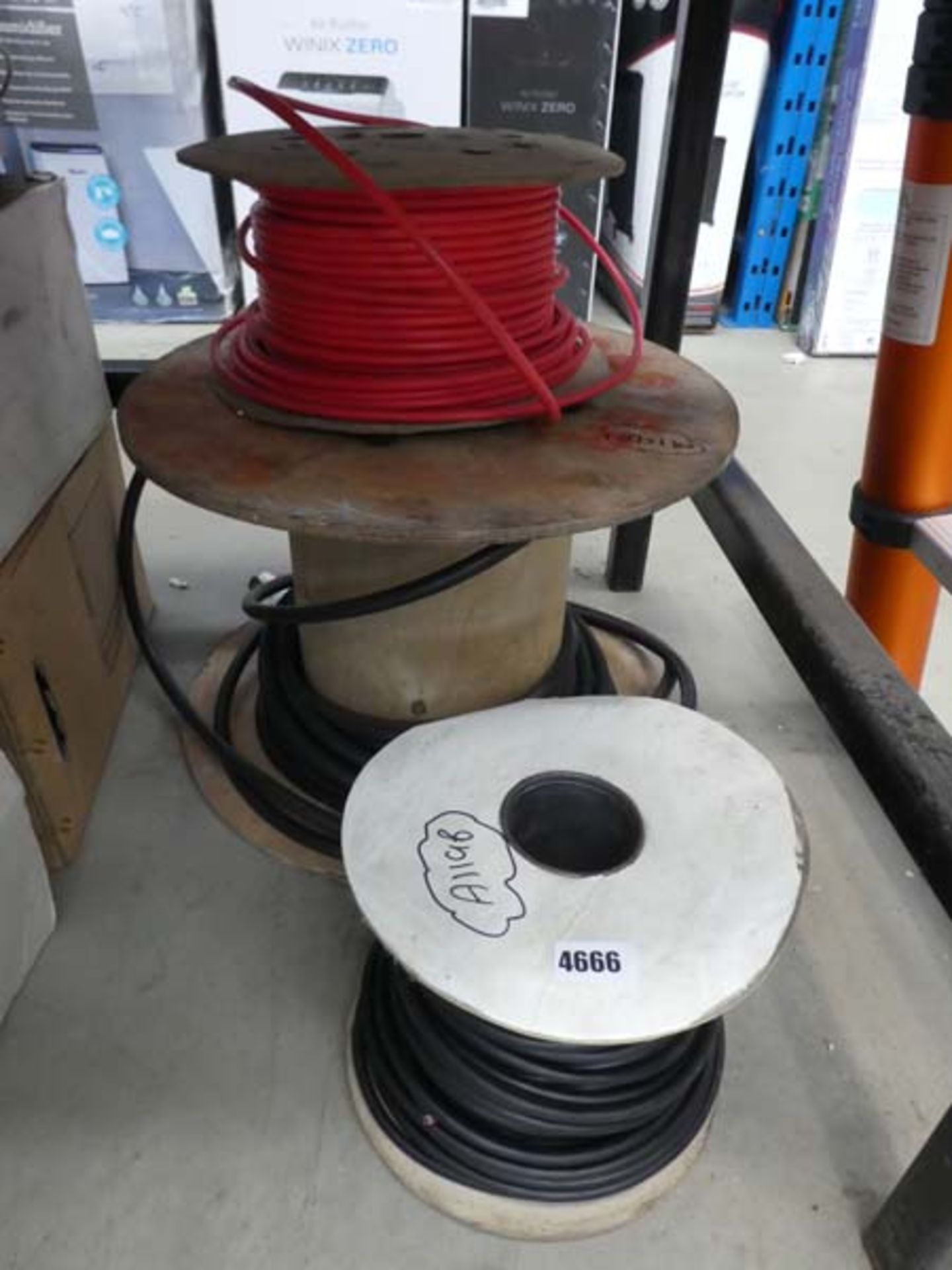 2 rolls of heavy duty cable