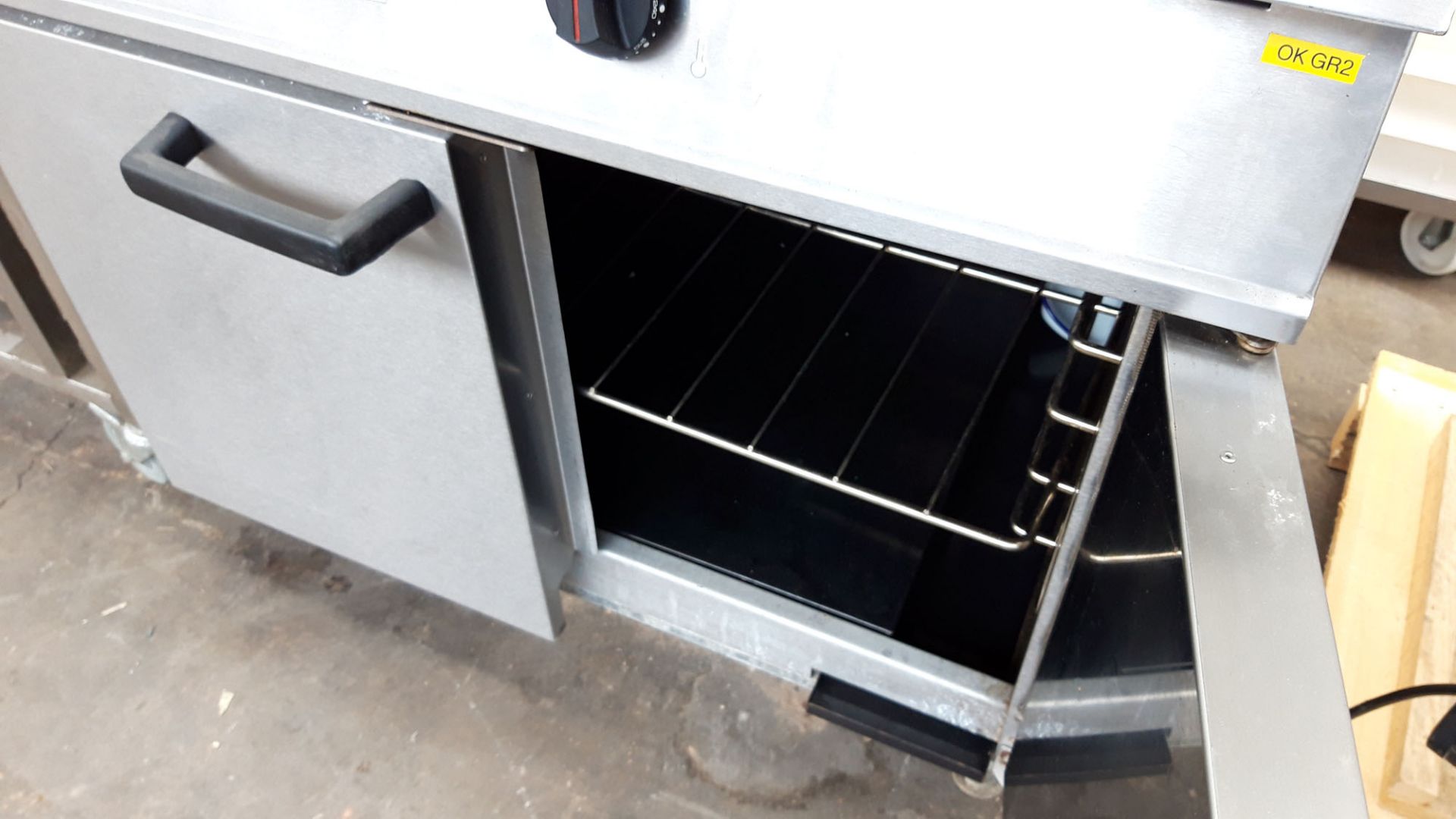 90cm gas Falcon solid top cooker with 2 door oven under - Image 2 of 2