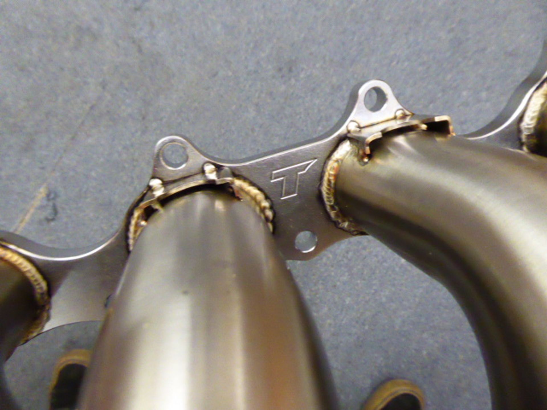 Tegiwa exhaust manifold header - Image 3 of 5