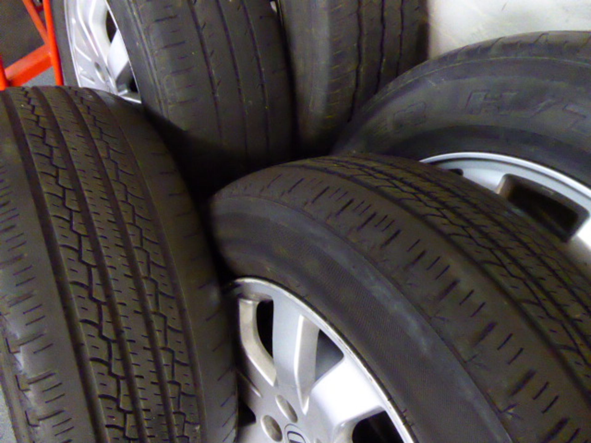 Set of five Honda 16'' alloy wheels with tyres - Image 2 of 3