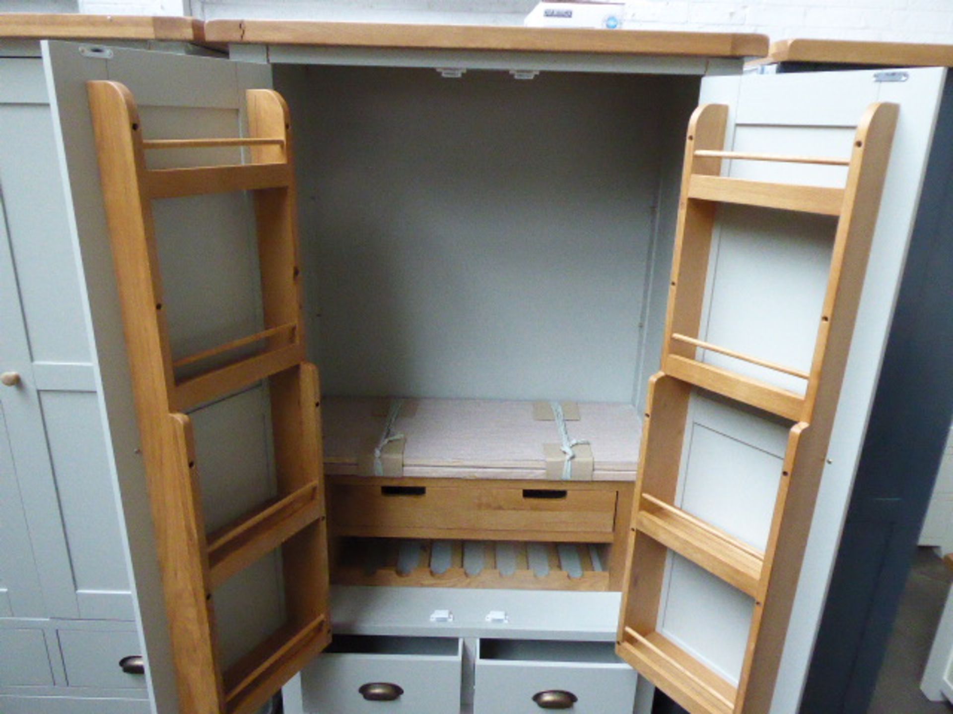 Grey painted and oak 2 door kitchen larder unit, 100cm wide - Image 2 of 4