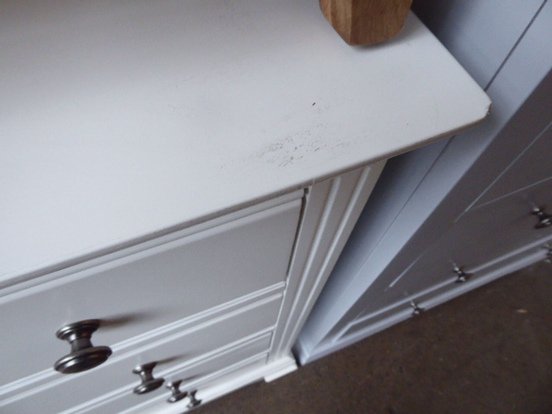 White painted 2 over 3 drawer chest, 80cm - Image 4 of 5