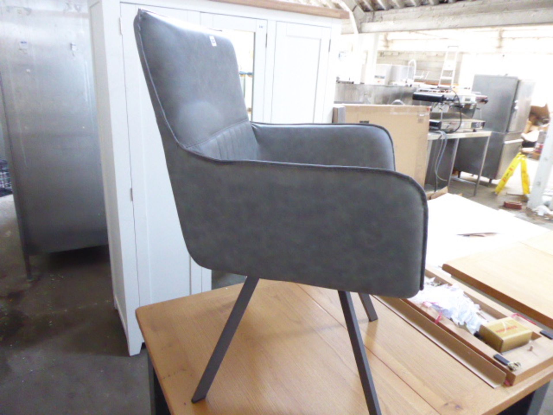 Grey leather effect tub chair on metal legs - Image 2 of 2