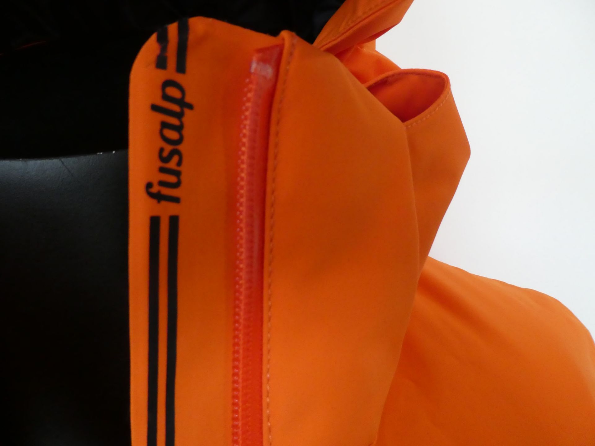 Fusalp avoriaz II ski jacket in bright orange size 48 - Image 3 of 4