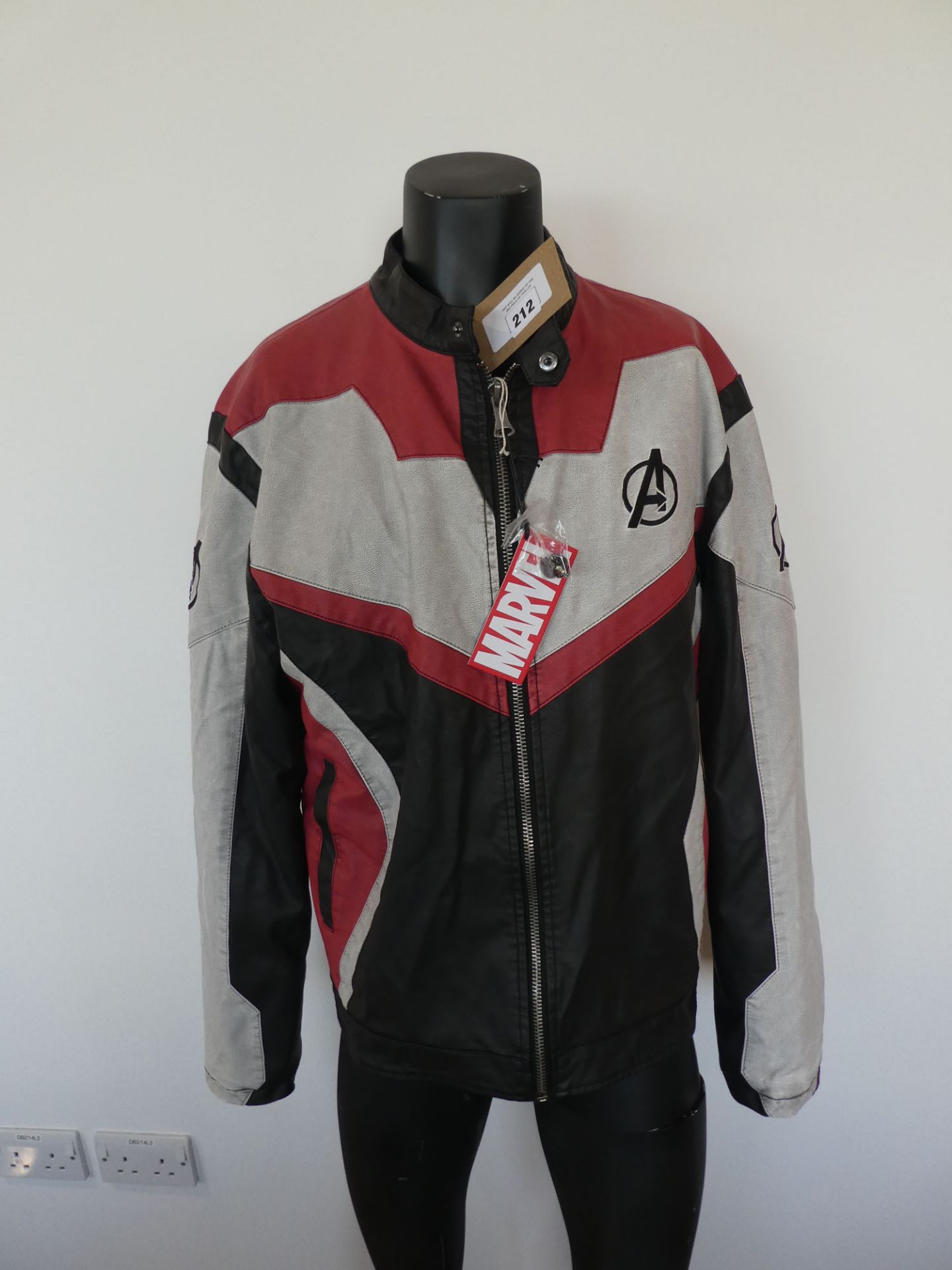 Marvel Avengers Quantum jacket size XL