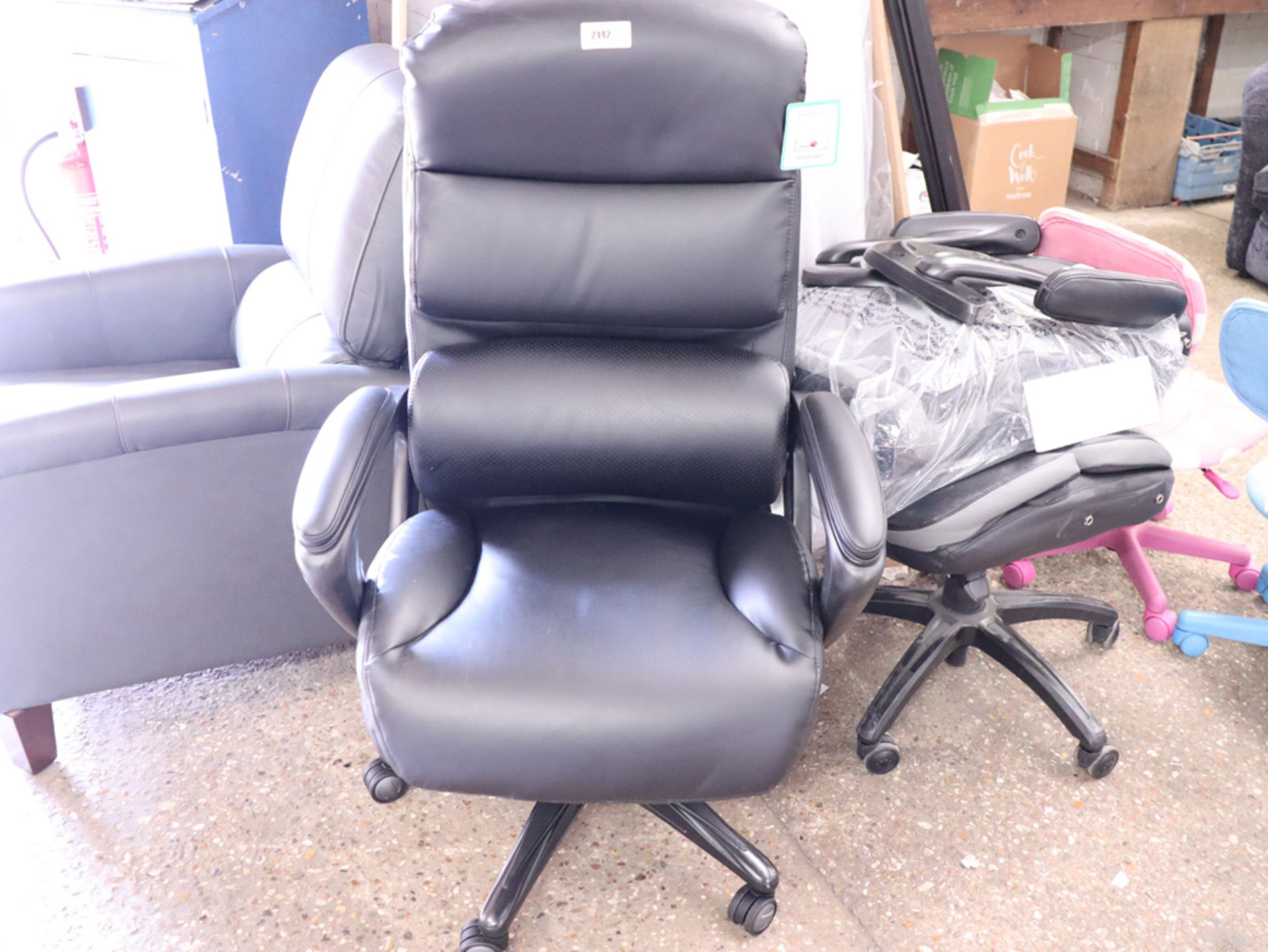 Lazy Boy black swivel office chair