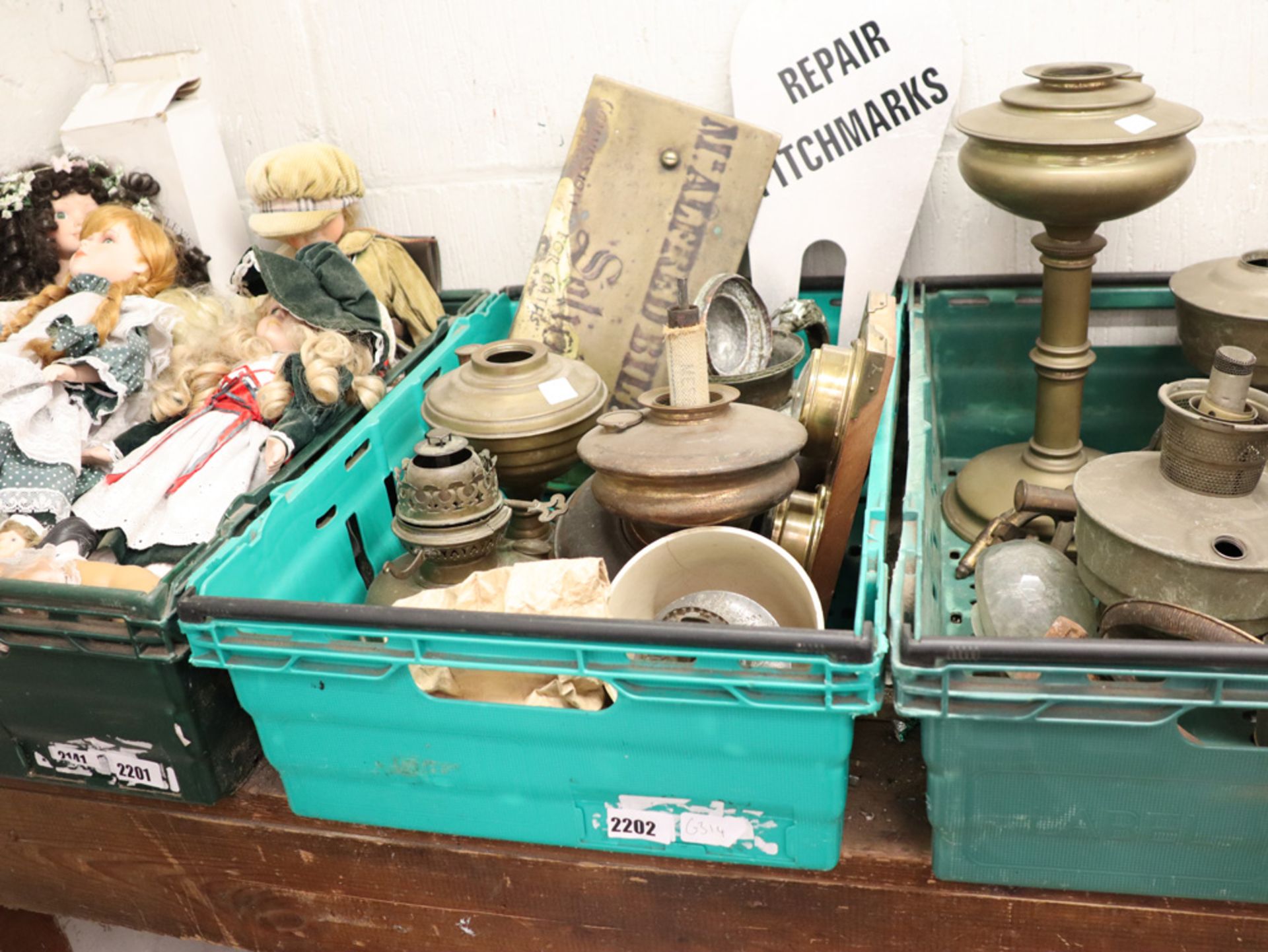 2 crates of various brassware incl. Alfred Bilton Solicitors sign, brass lamp parts, etc.