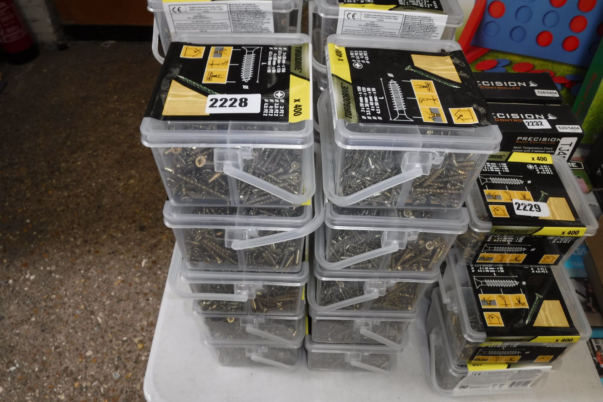 10 tubs of 400 Turbo Drive wood screws