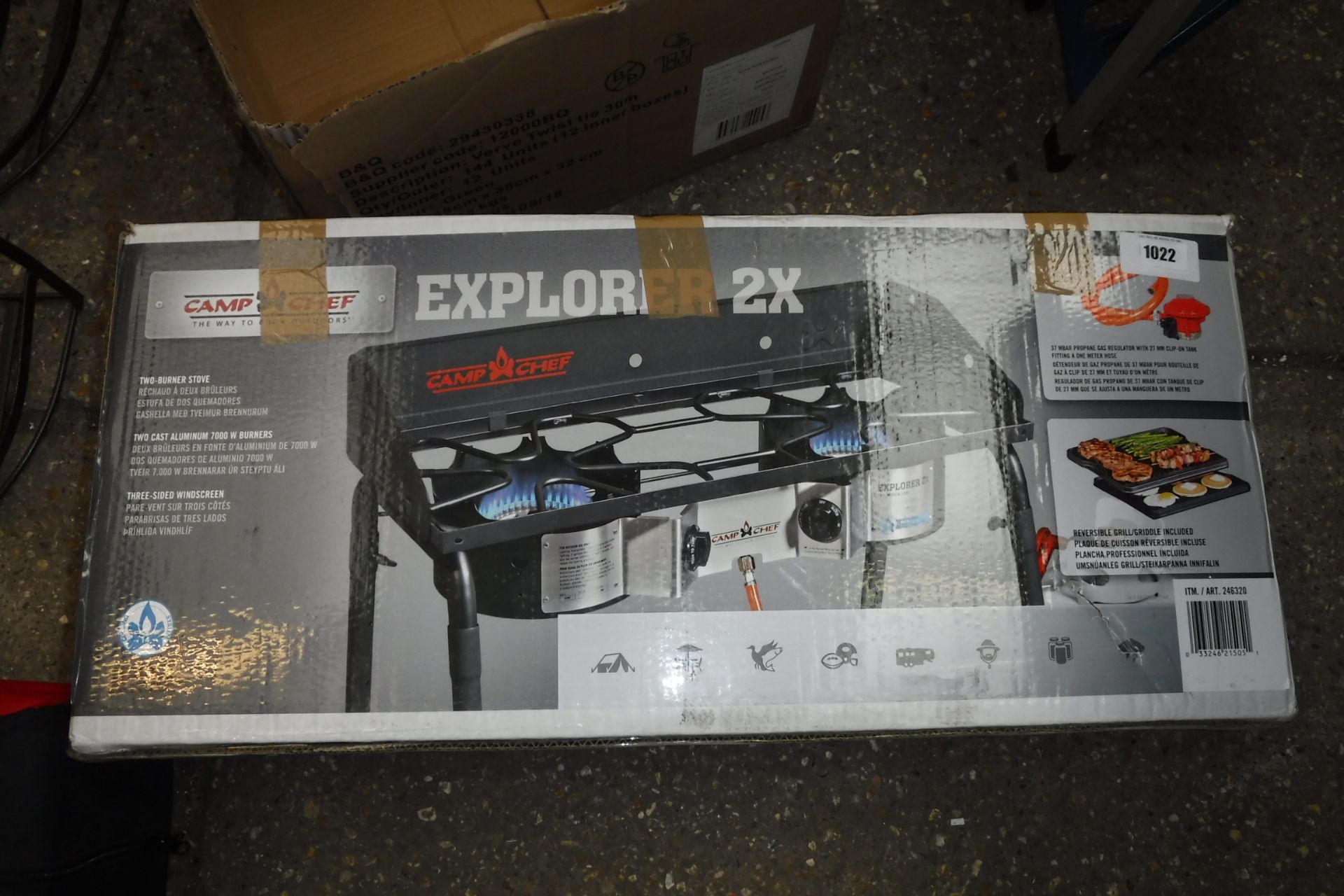 (1060) Camp Chef Explore 2X 2 burner stove