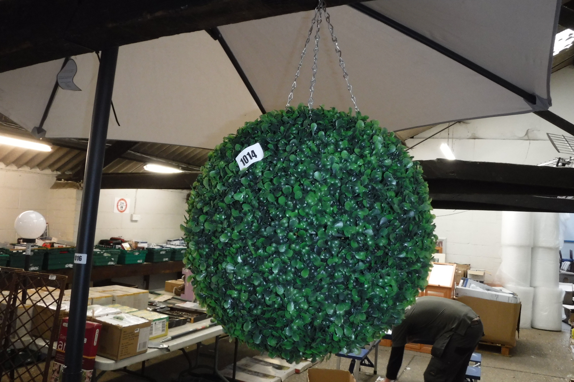 Artificial shrub hanging ball