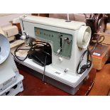 Singer electric operated sewing machine, no plug *Collector's Item*